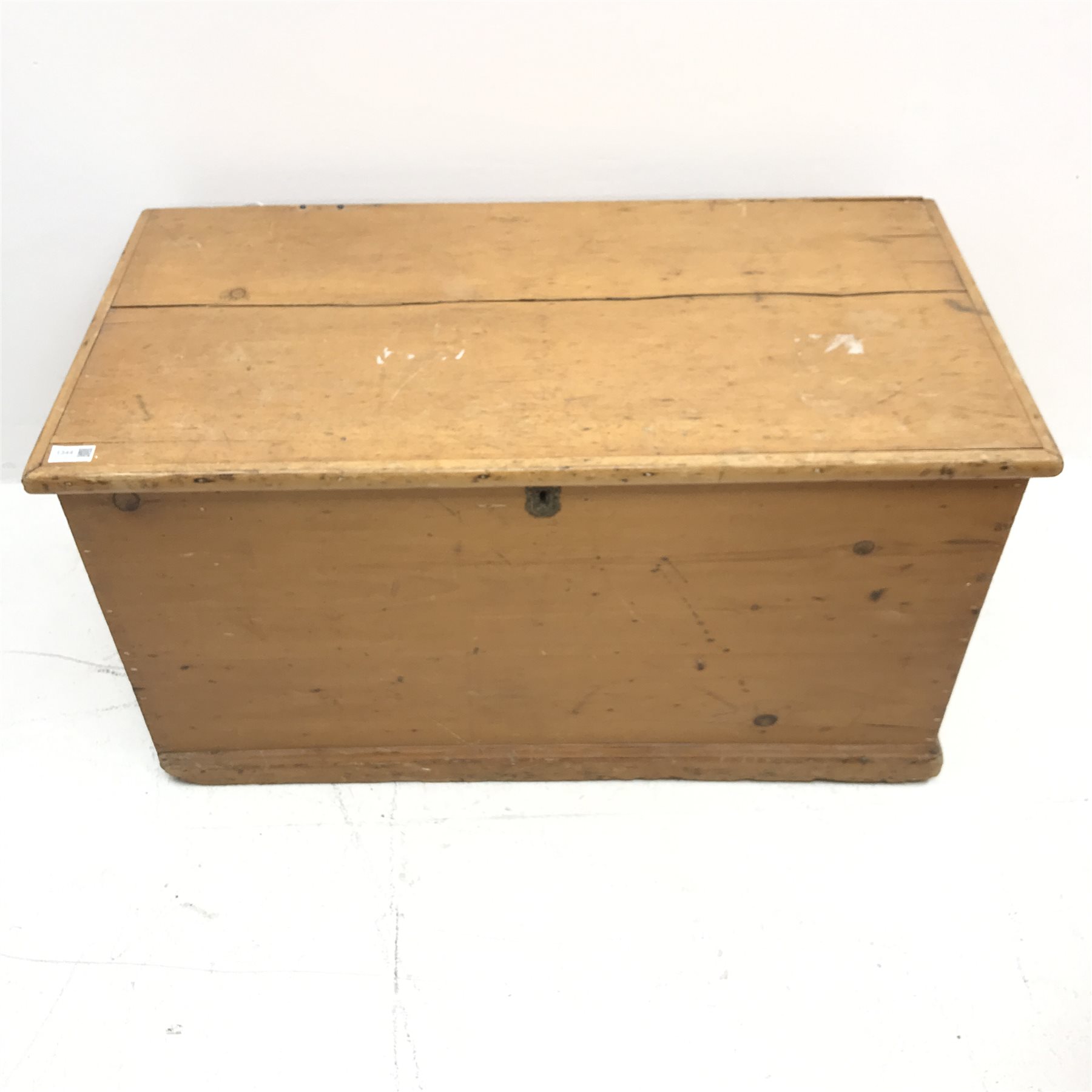 Victorian pine blanket box, hinged lid, two carrying handles, W94cm, H50cm, D49cm - Image 2 of 4
