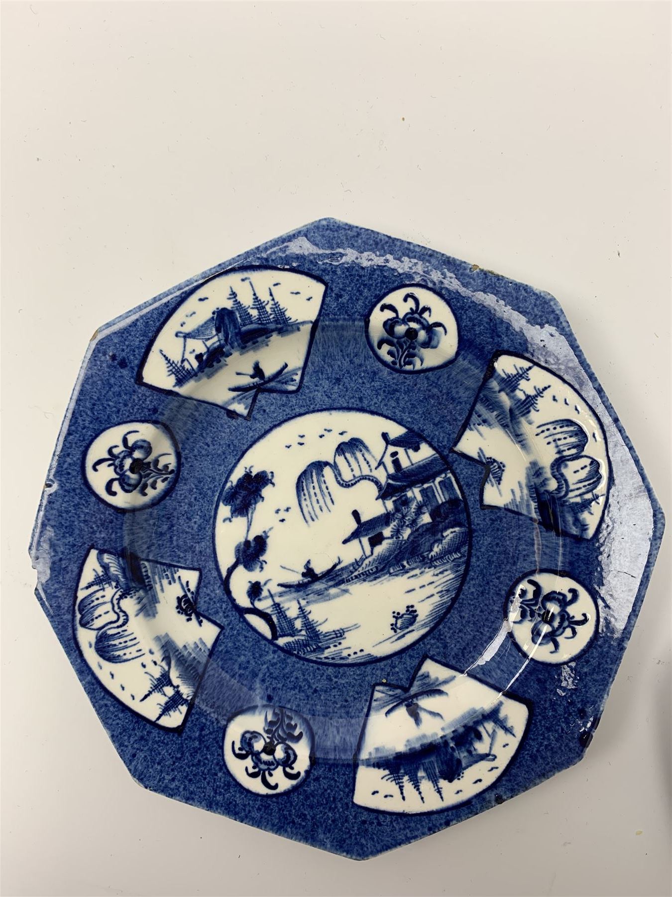 Mid 18th century Bow porcelain plate - Image 7 of 8