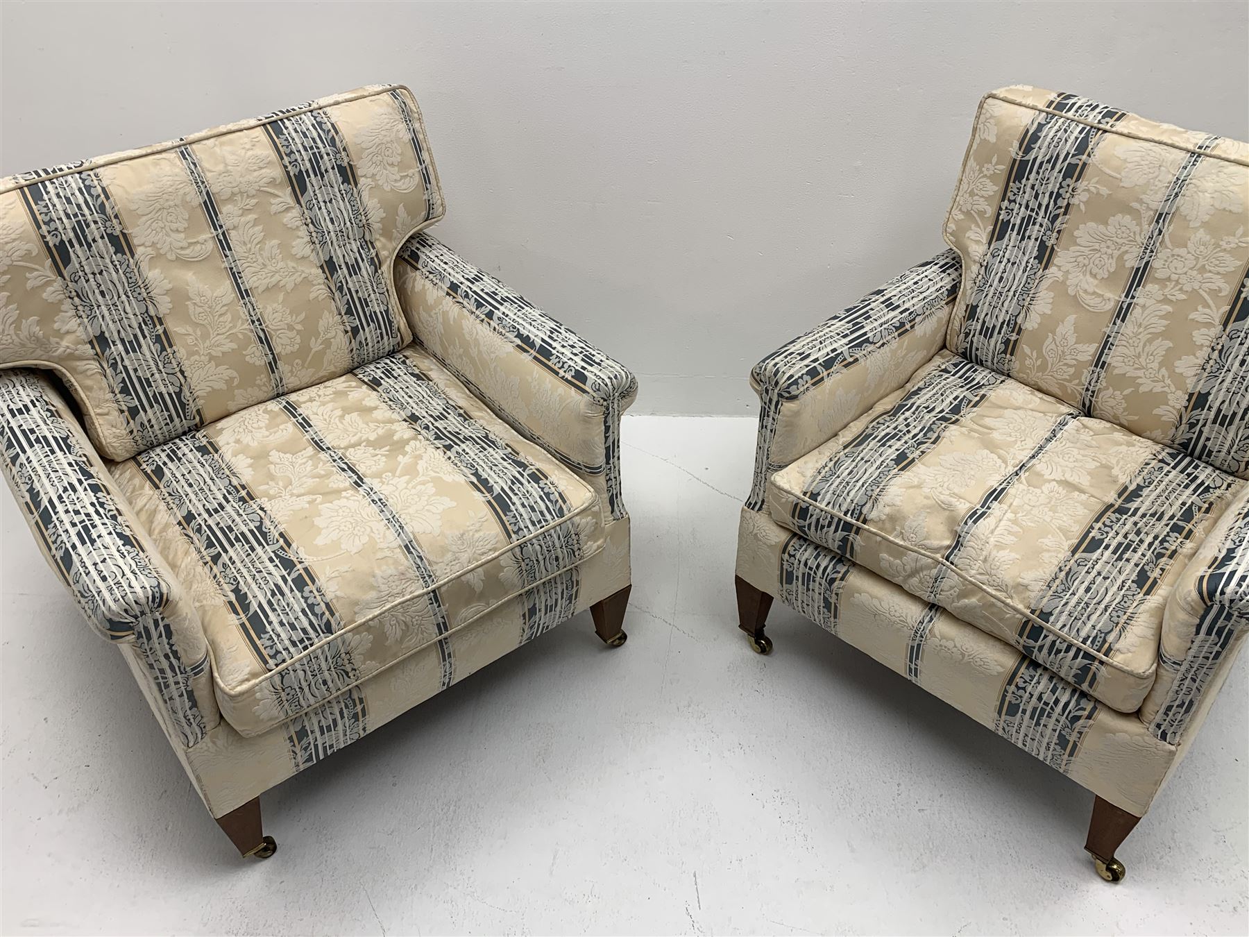 20th century hardwood framed three piece lounge suite consisting of two seat settee (W156cm, D82cm) - Image 9 of 10