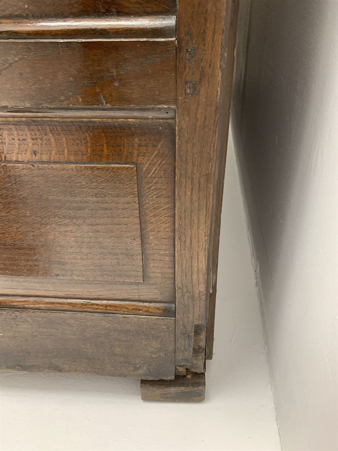 18th century oak dresser base - Image 2 of 13
