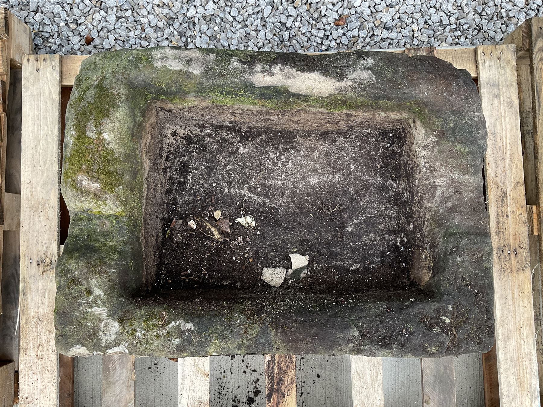 18th/19th century weathered sandstone shallow trough planter - Image 5 of 6