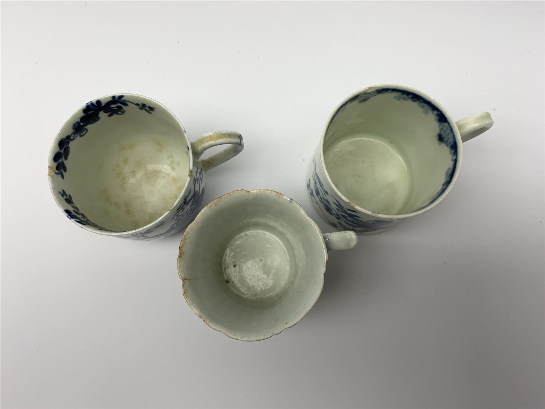 Three 18th century Worcester coffee cups - Image 2 of 6