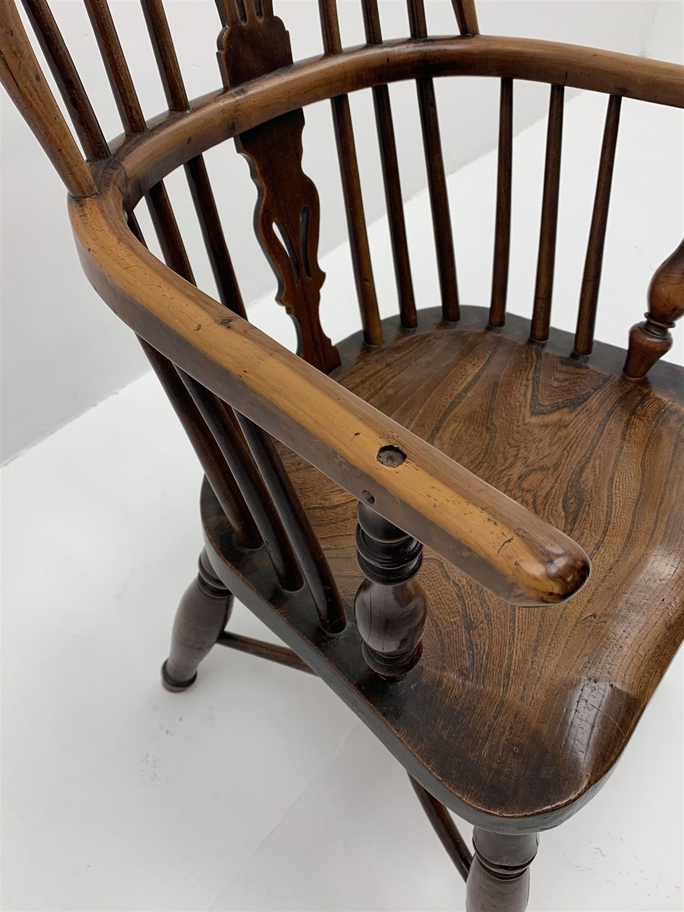 Early 19th century yew wood and elm Windsor armchair - Image 3 of 8