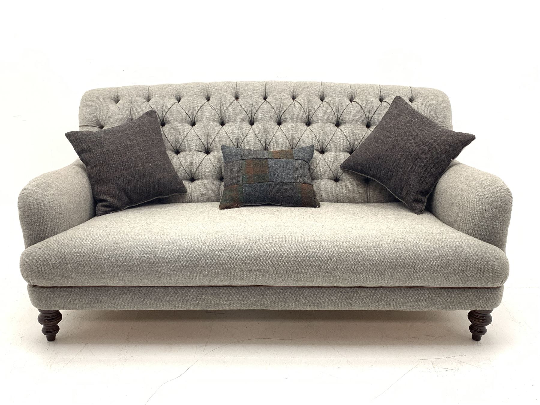 Traditional shaped three seat sofa upholstered in buttoned Harris Tweed fabric, turned front support - Image 3 of 6