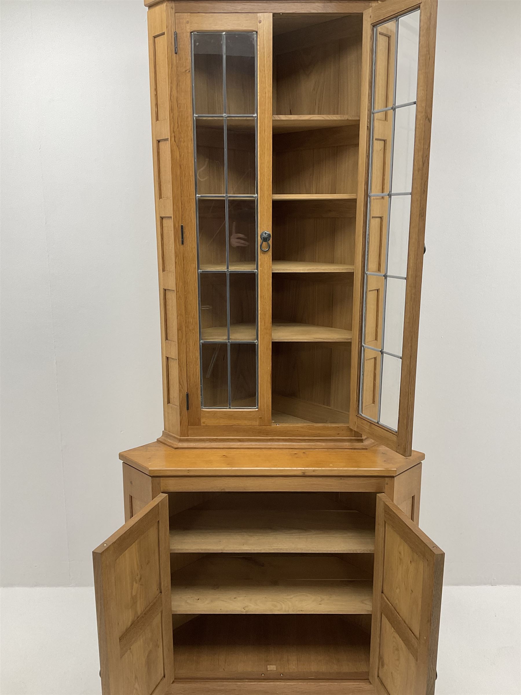 �Lizardman� oak corner cabinet - Image 3 of 5