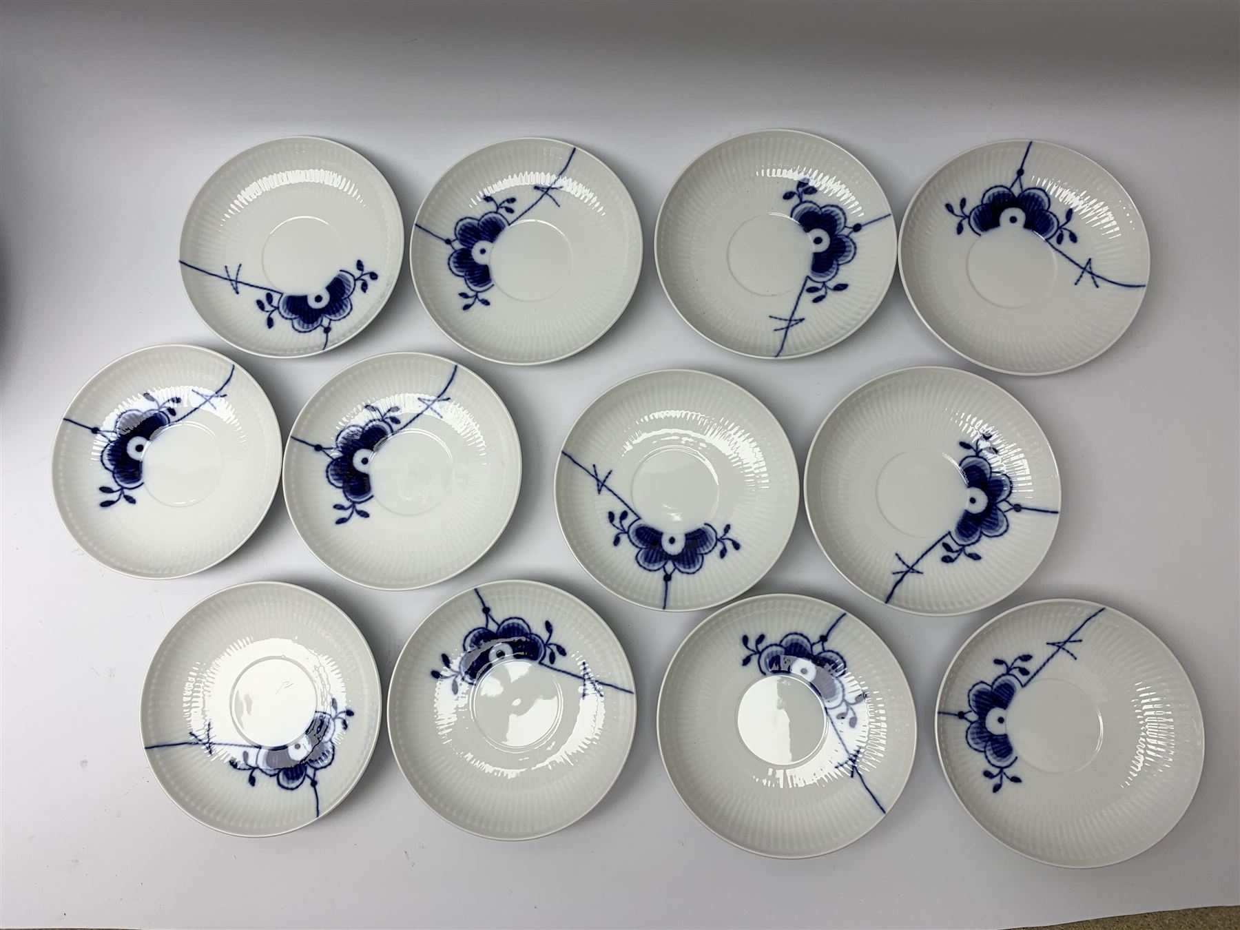 Royal Copenhagen tea and dinner service for twelve place settings - Image 10 of 14