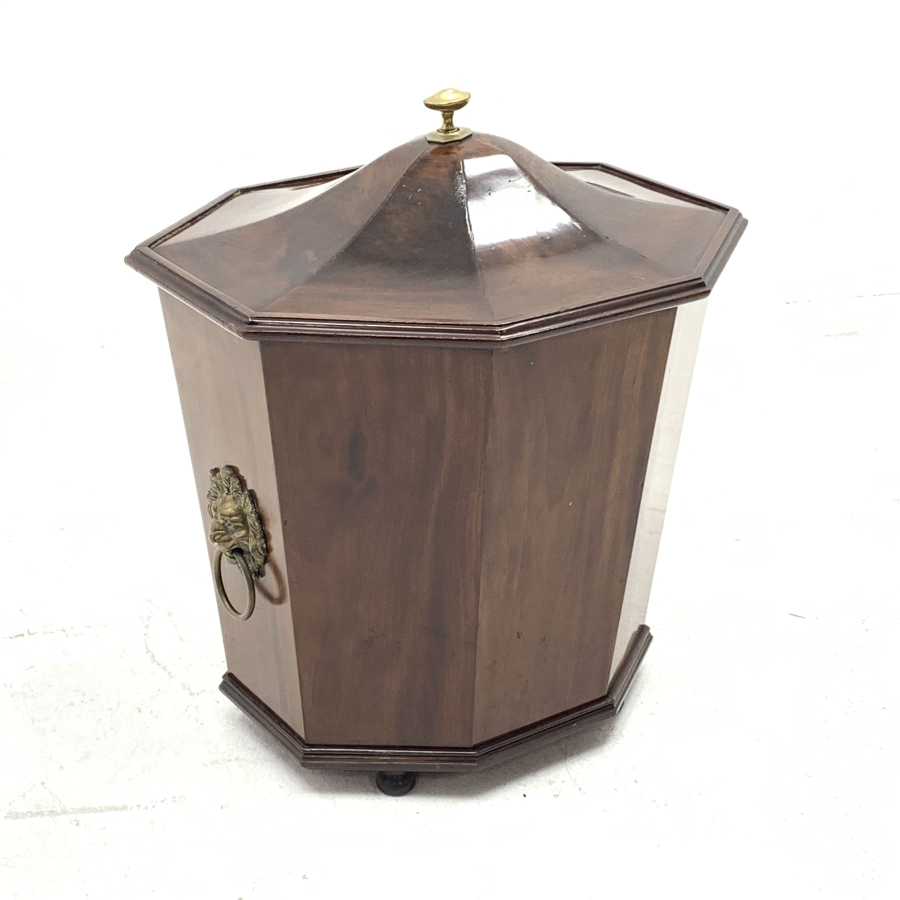 Georgian mahogany cellarette - Image 3 of 7