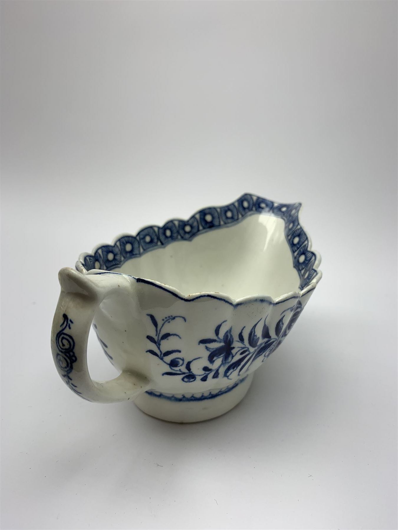 18th century Worcester sauce boat - Image 4 of 9