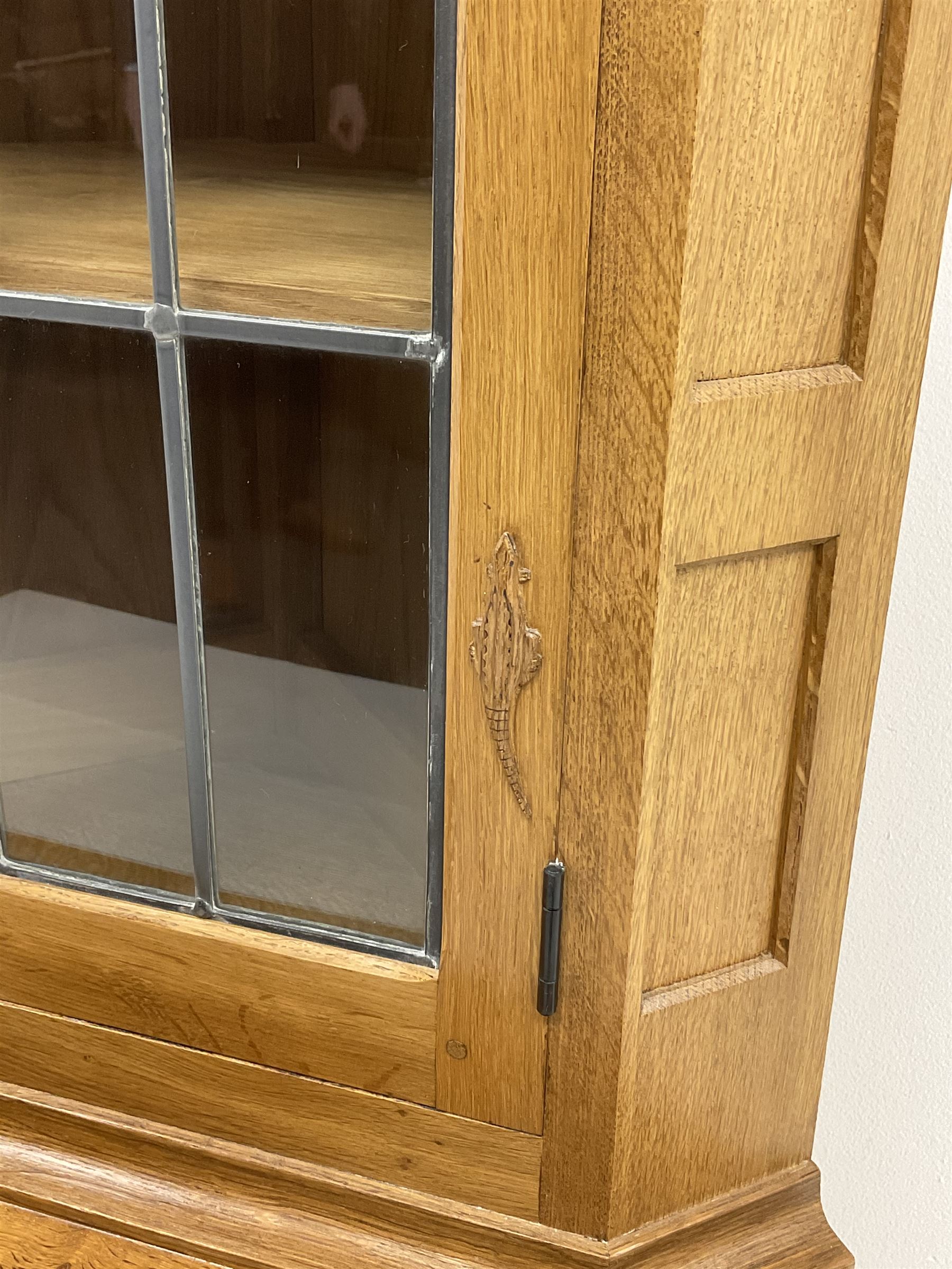 �Lizardman� oak corner cabinet - Image 2 of 5