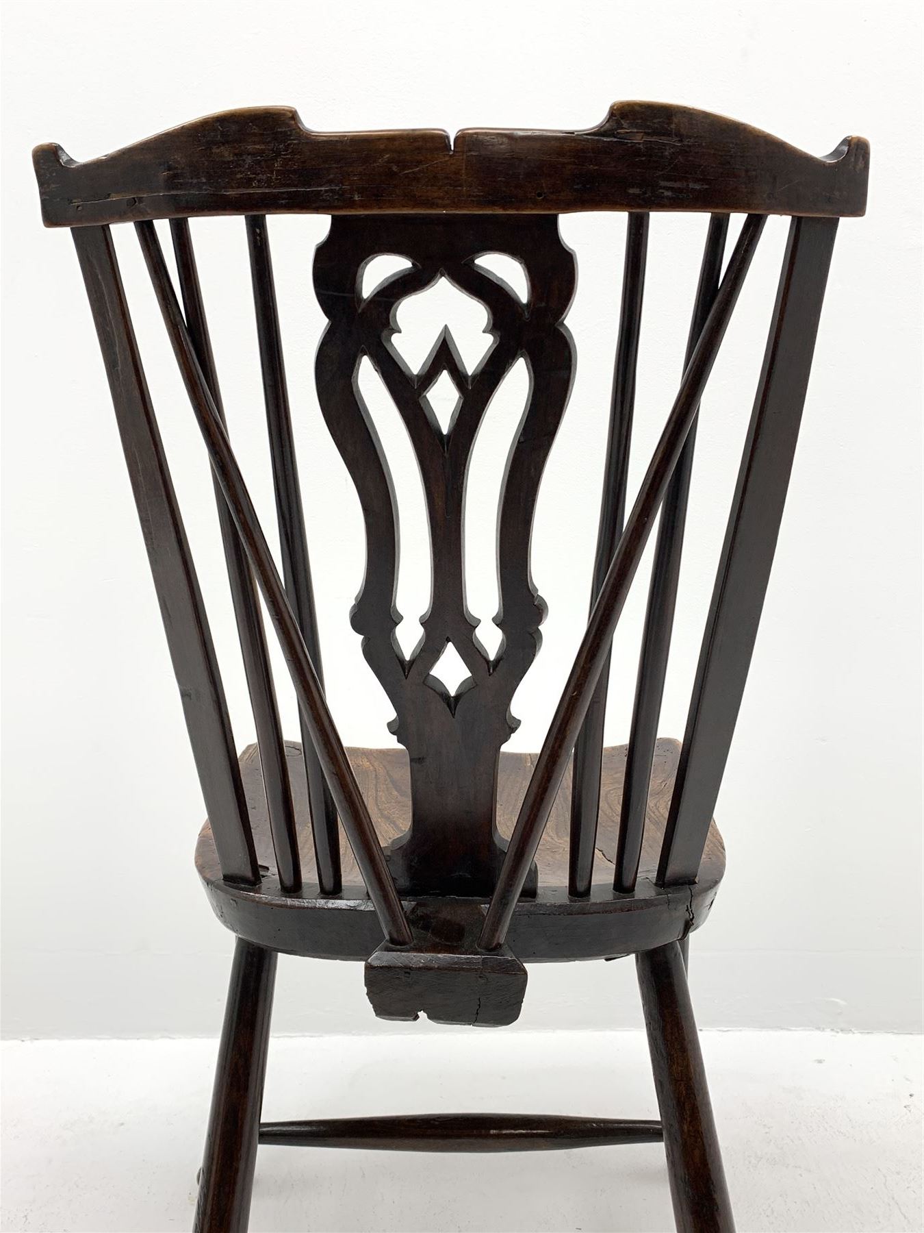 Late 18th century elm and beech Thames Valley Windsor chair - Image 2 of 9