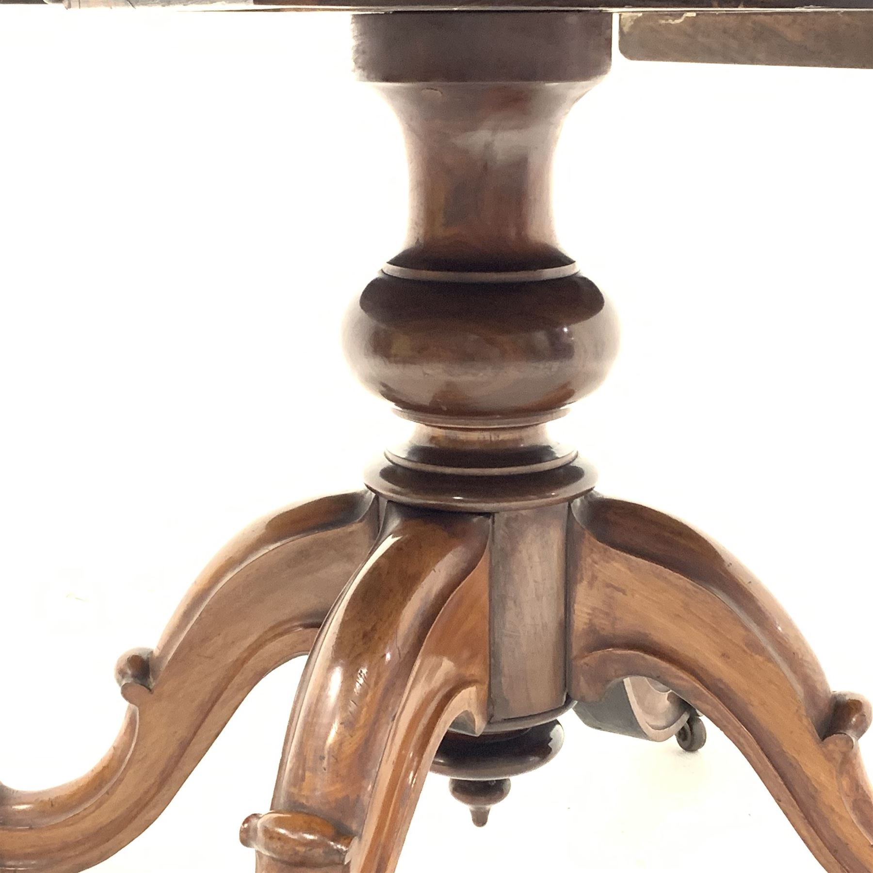 Victorian mahogany breakfast table - Image 4 of 5