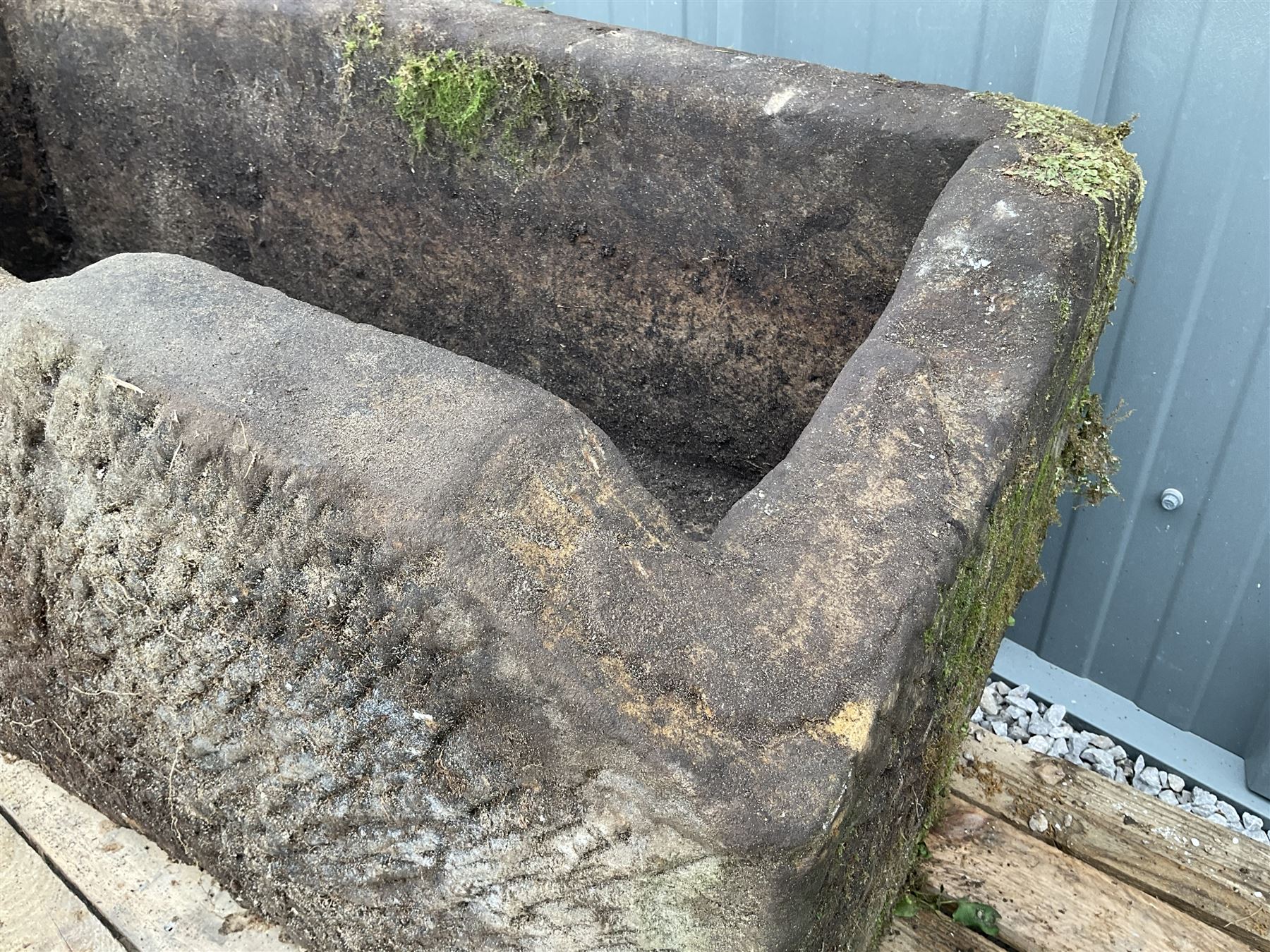 Large 18th/19th century weathered sandstone trough planter - Image 6 of 6