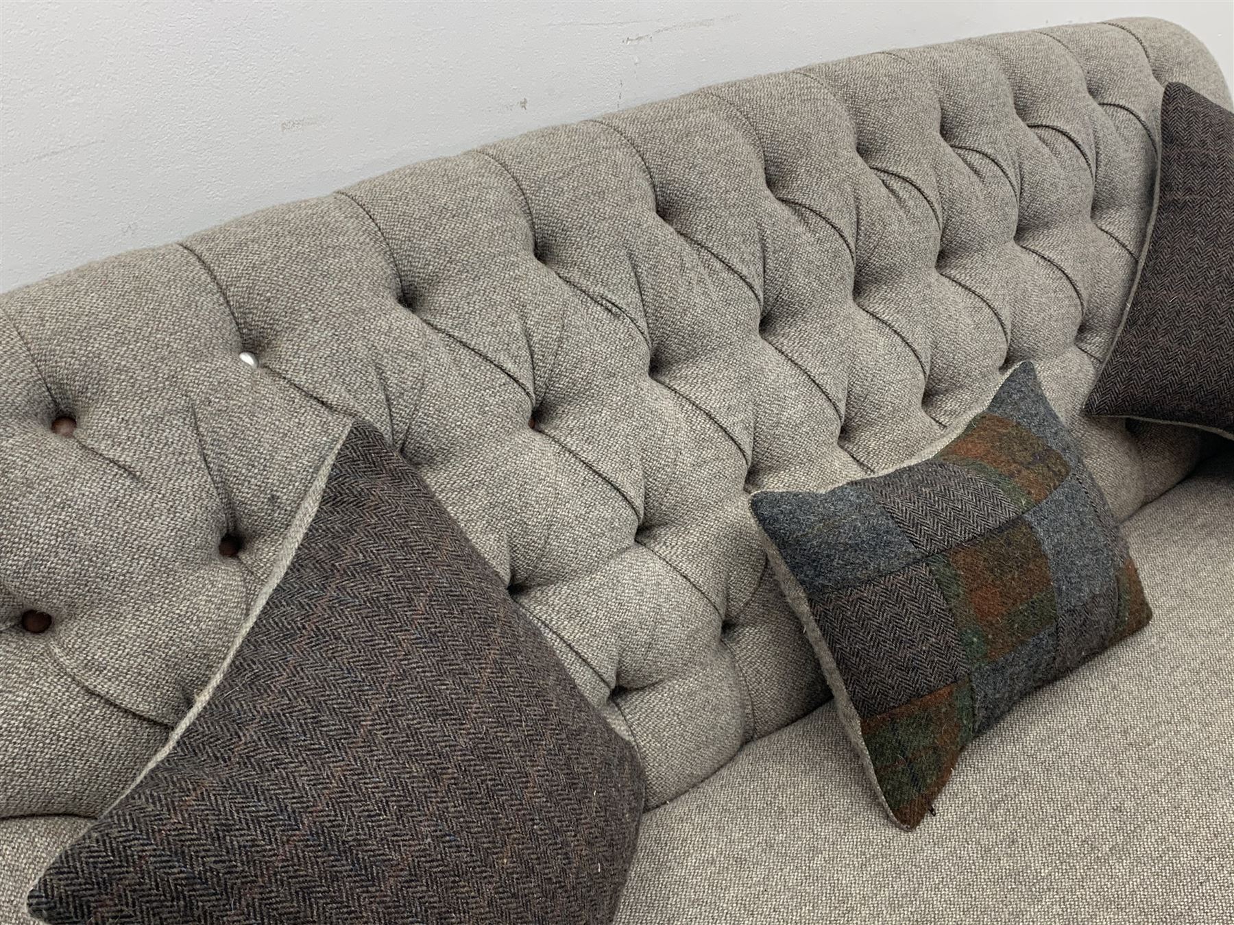 Traditional shaped three seat sofa upholstered in buttoned Harris Tweed fabric, turned front support - Image 6 of 6