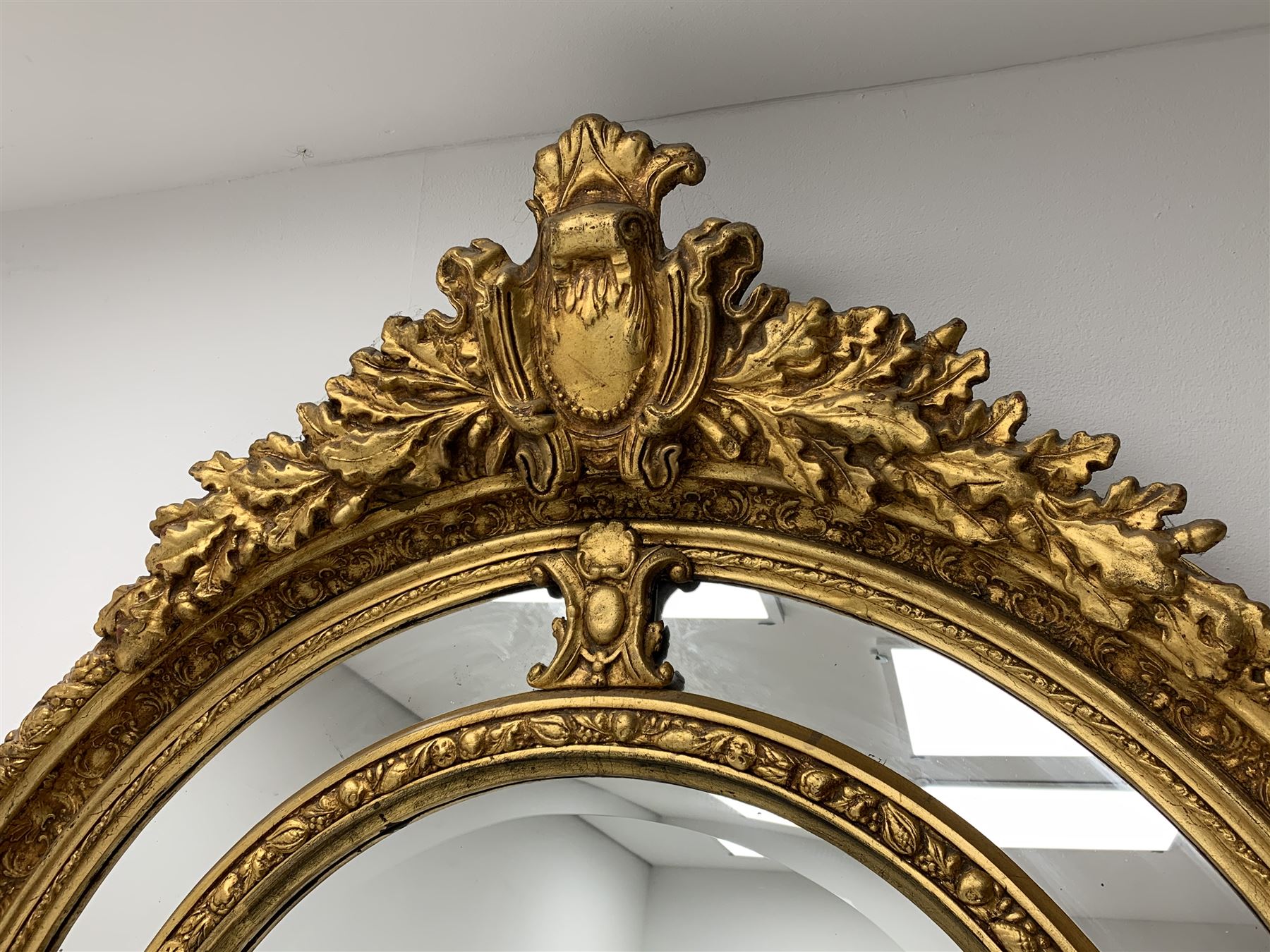 Gilt Rococo style mirror - Image 2 of 6