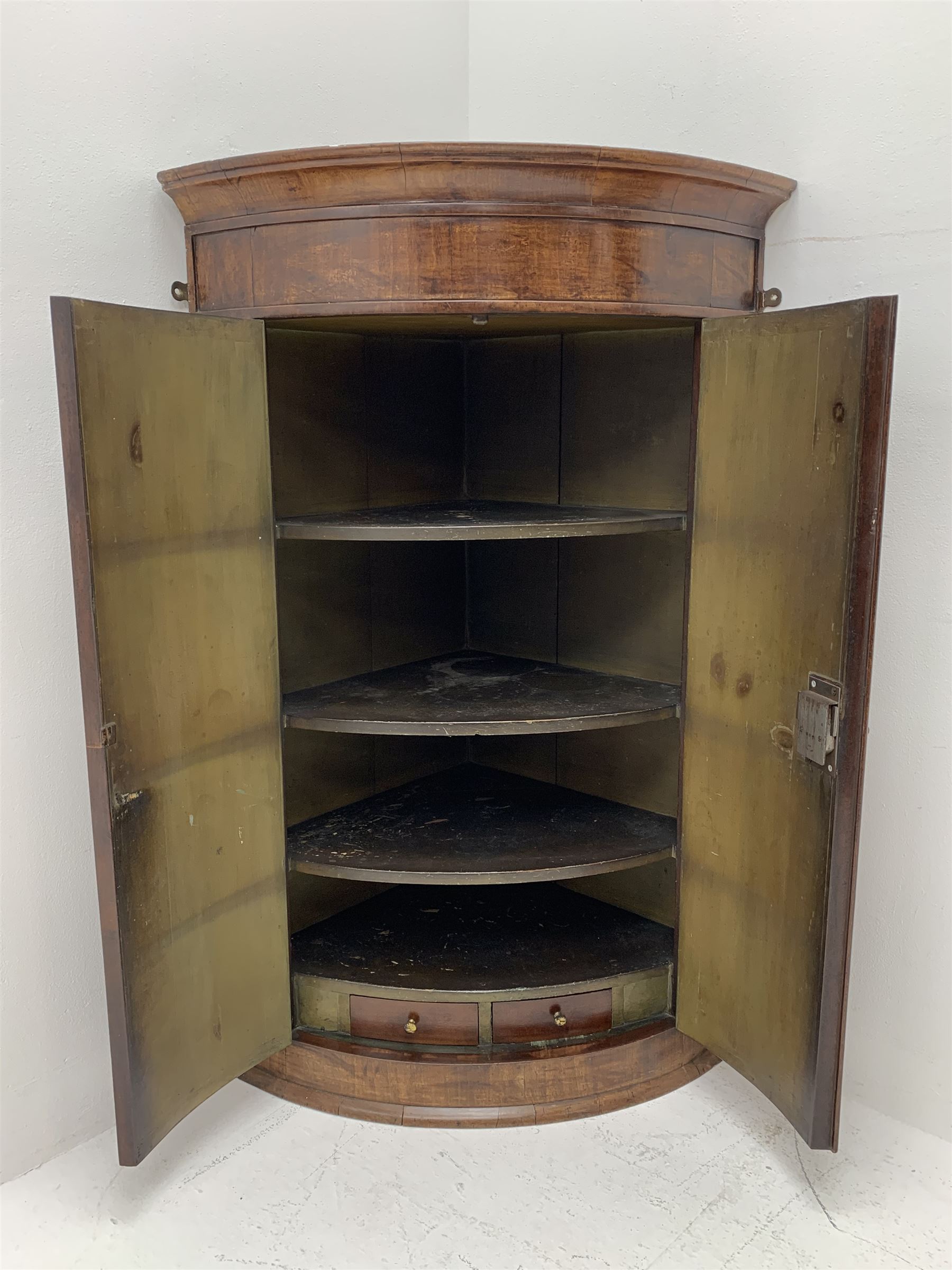 19th century bow front mahogany corner cupboard - Image 3 of 4