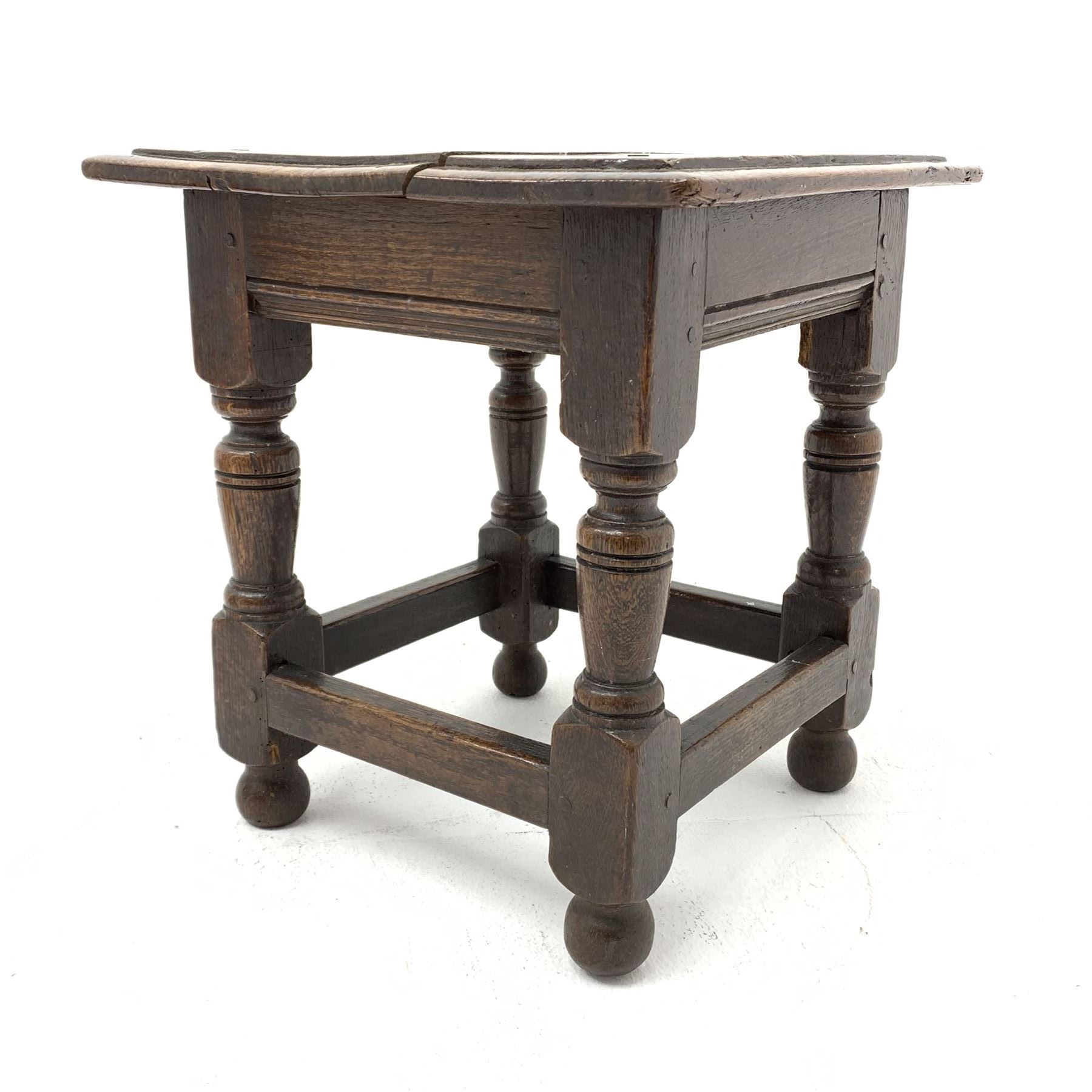 Small 18th century oak table - Image 2 of 3