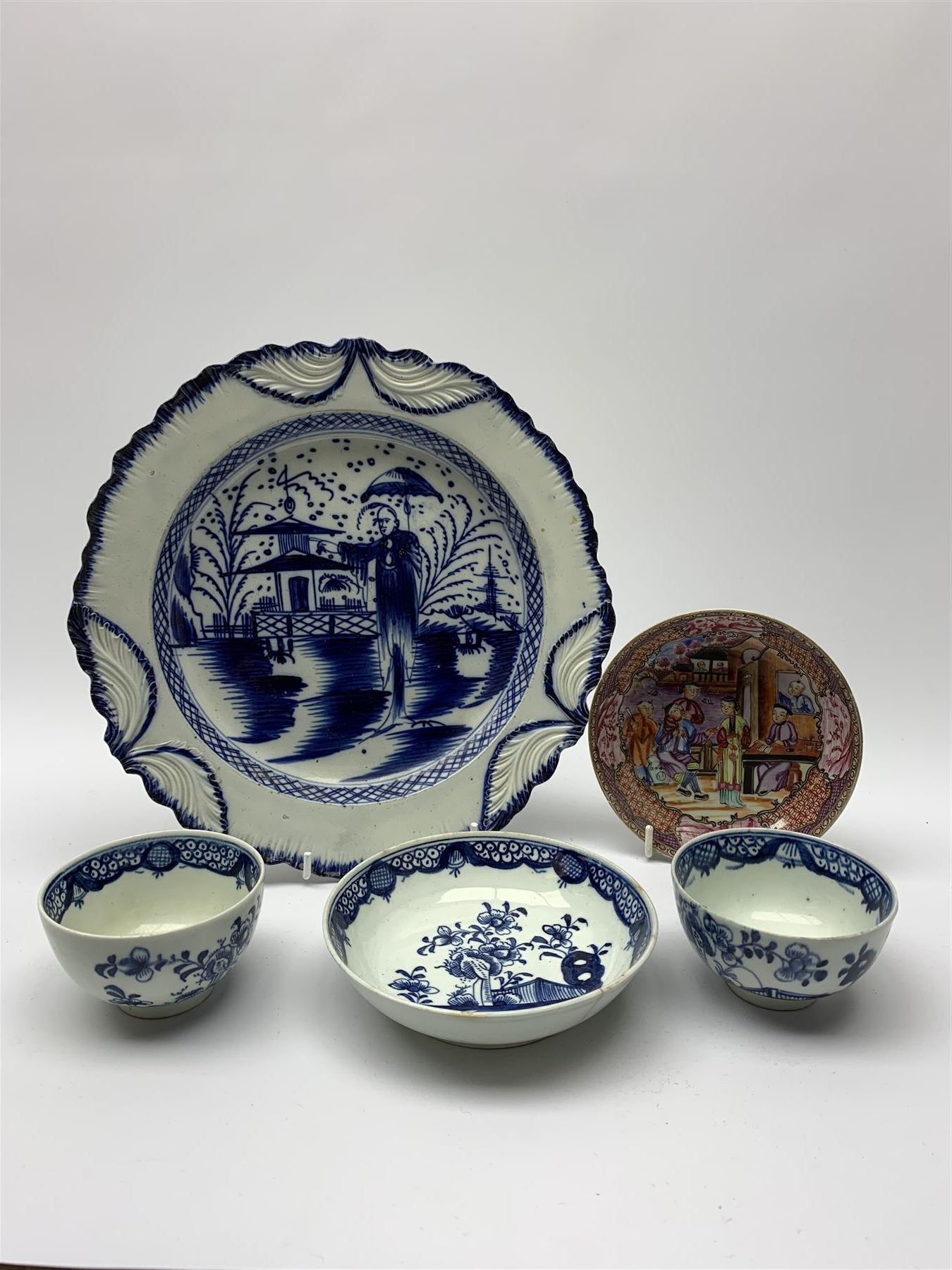 Late 18th century blue and white pearlware plate - Image 2 of 3