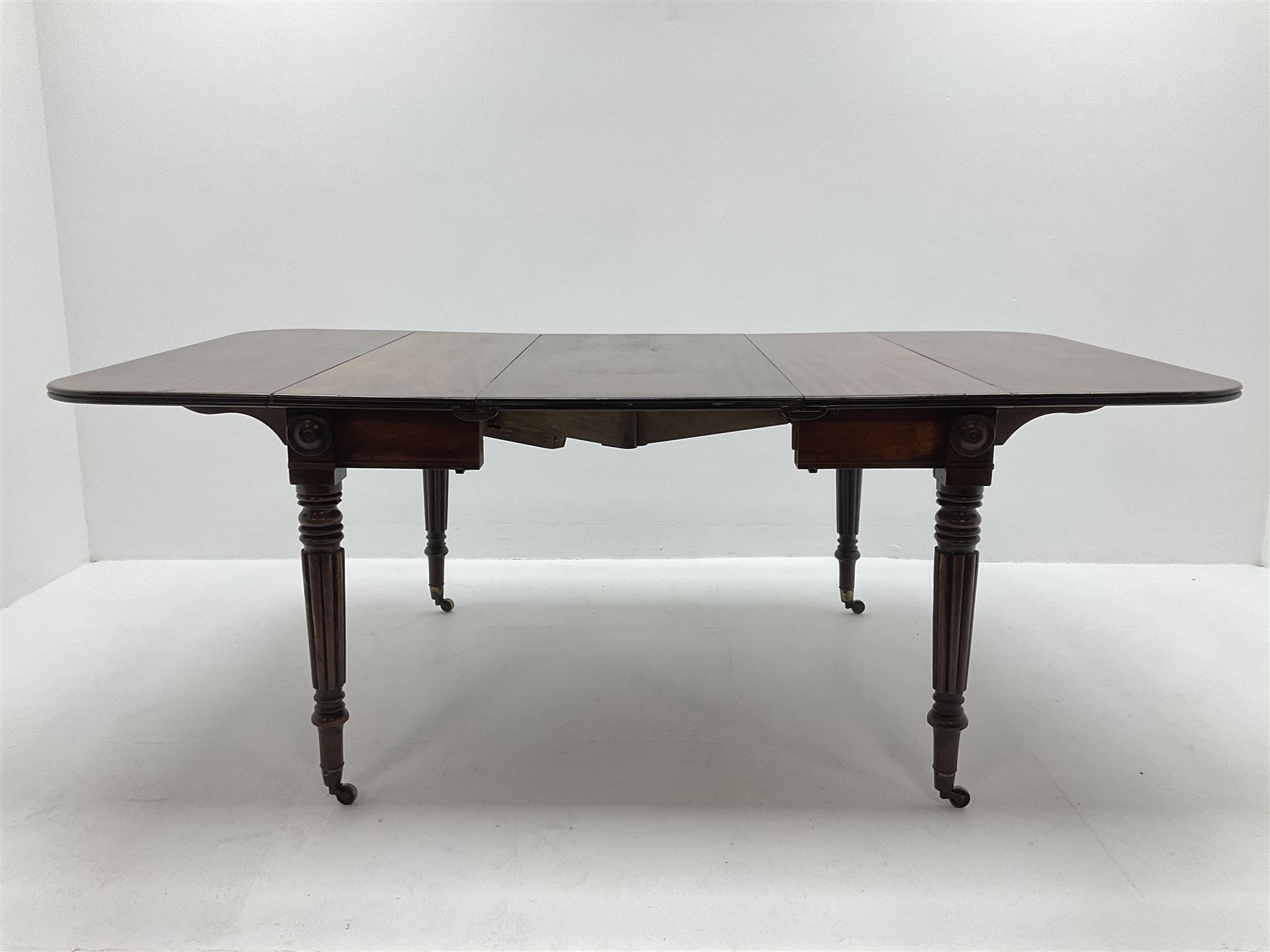 19th century figured mahogany drop leaf telescopic Pembroke dining table with leaf - Image 2 of 11