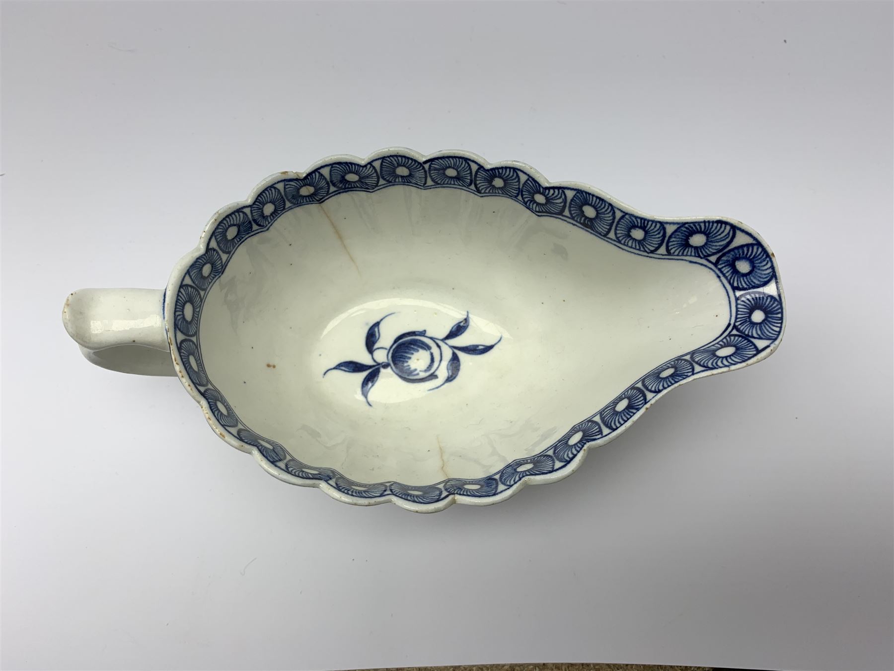18th century Worcester sauce boat - Image 2 of 9
