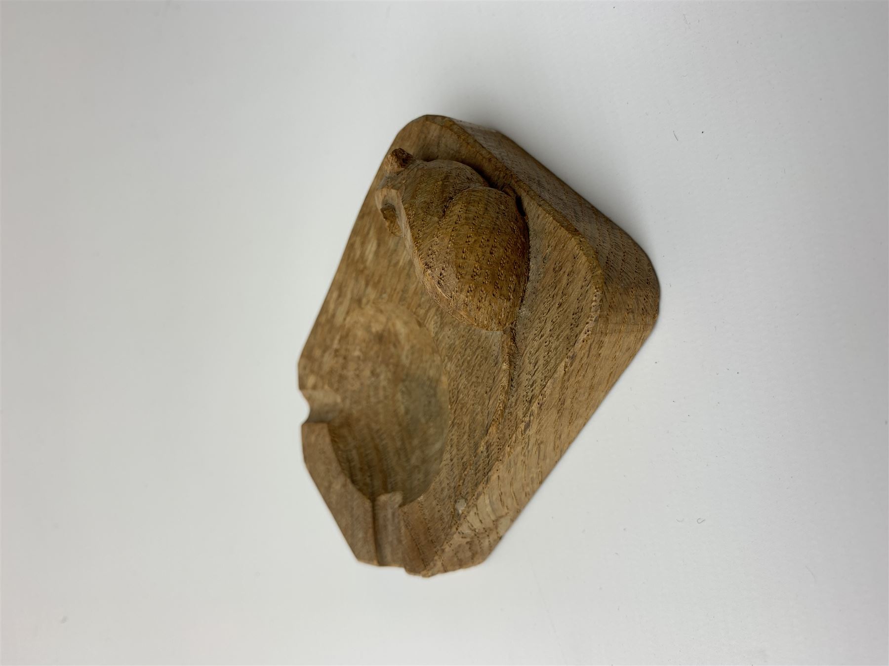 'Mouseman' oak ashtray by Robert Thompson of Kilburn - Image 3 of 5