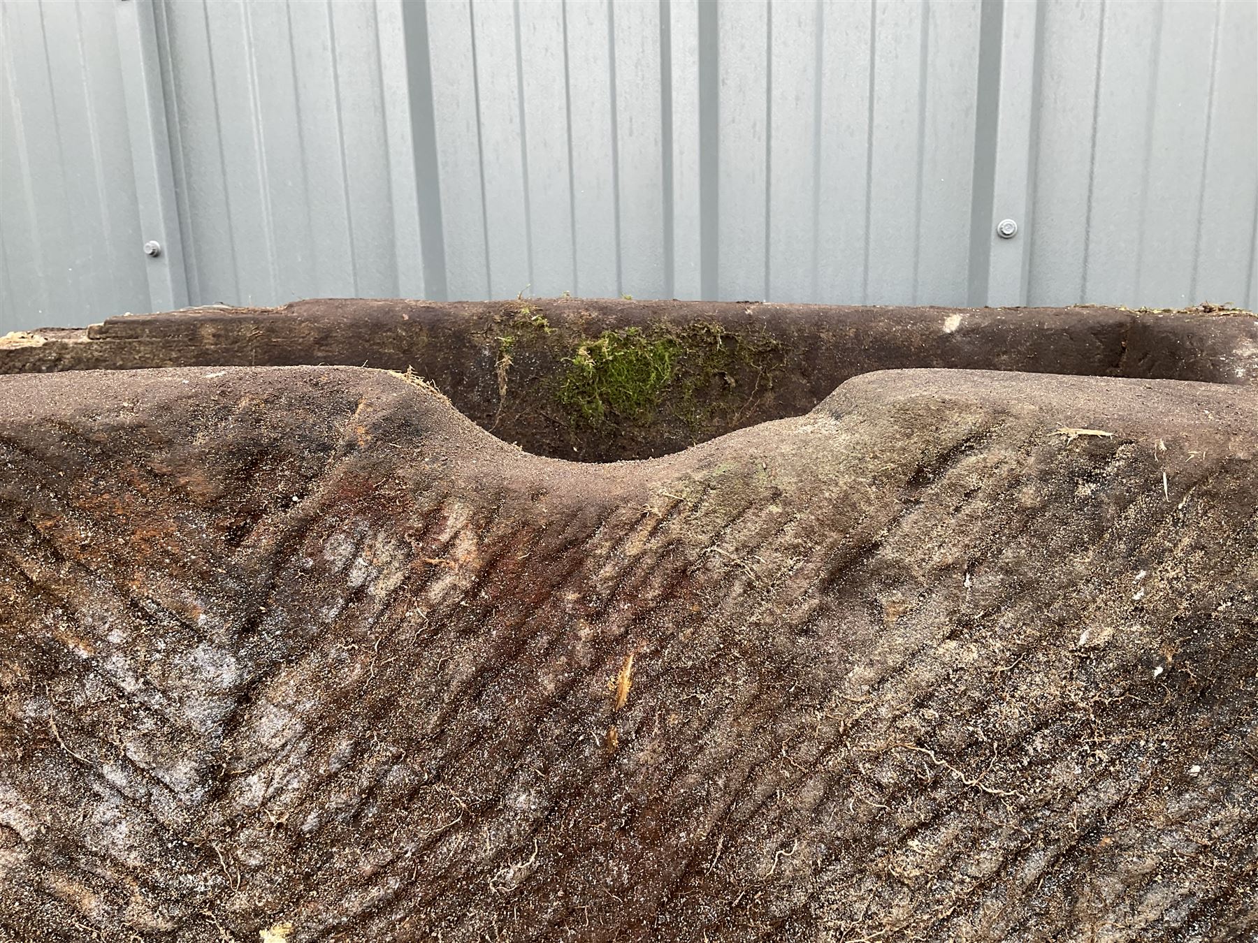 Large 18th/19th century weathered sandstone trough planter - Image 5 of 6