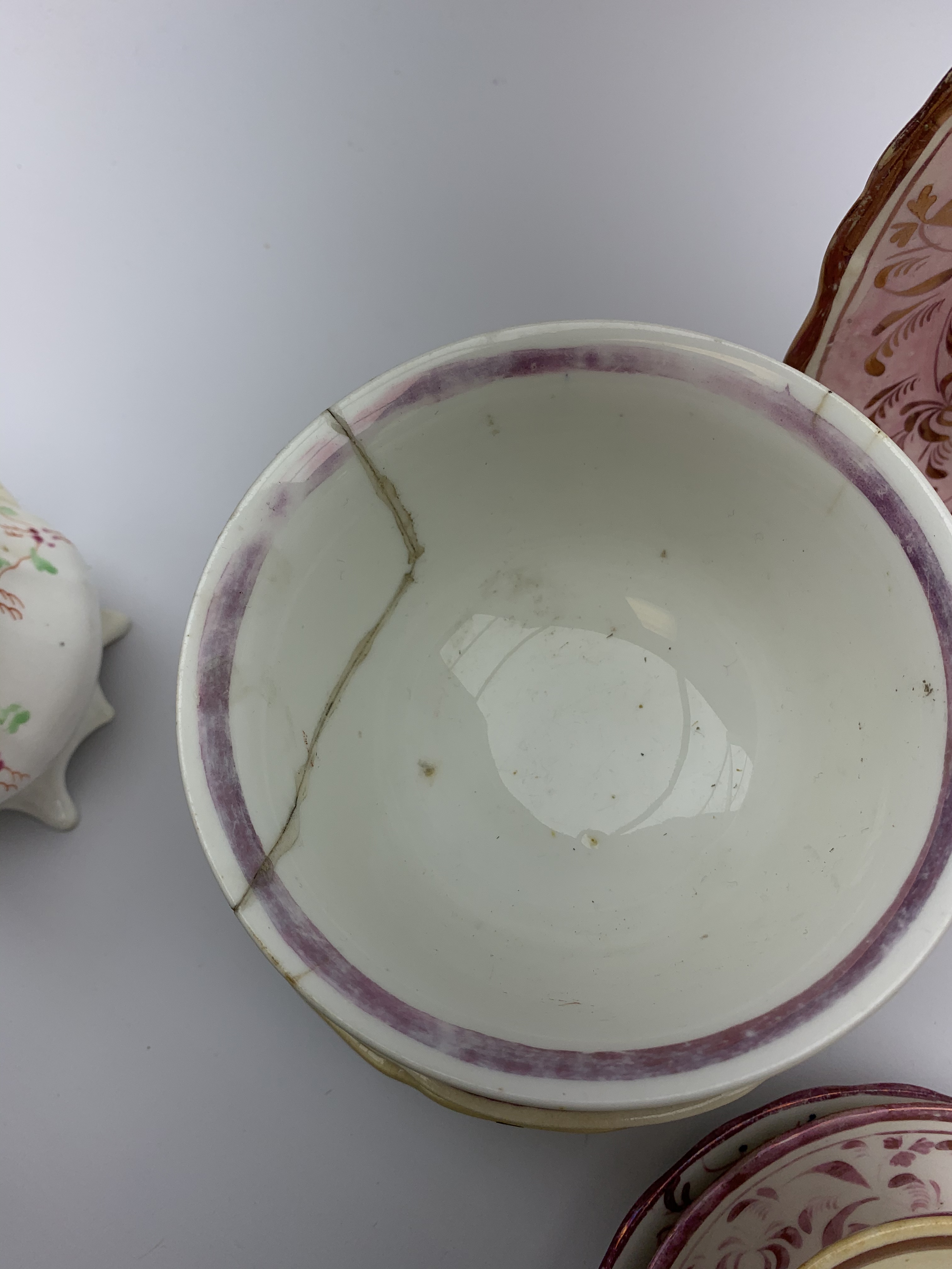 A quantity of assorted 19th century pink lustre teawares - Image 12 of 12