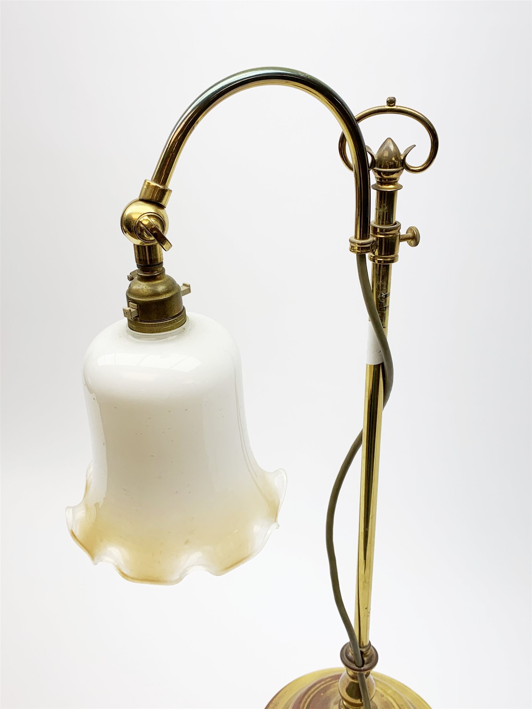 A brass rise and fall students lamp - Image 4 of 6