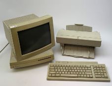 Macintosh LE Apple Computer Model No: M0350