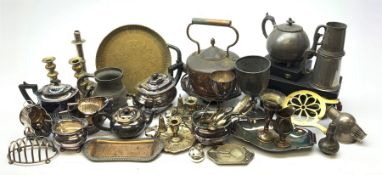 A quantity of assorted silver plate