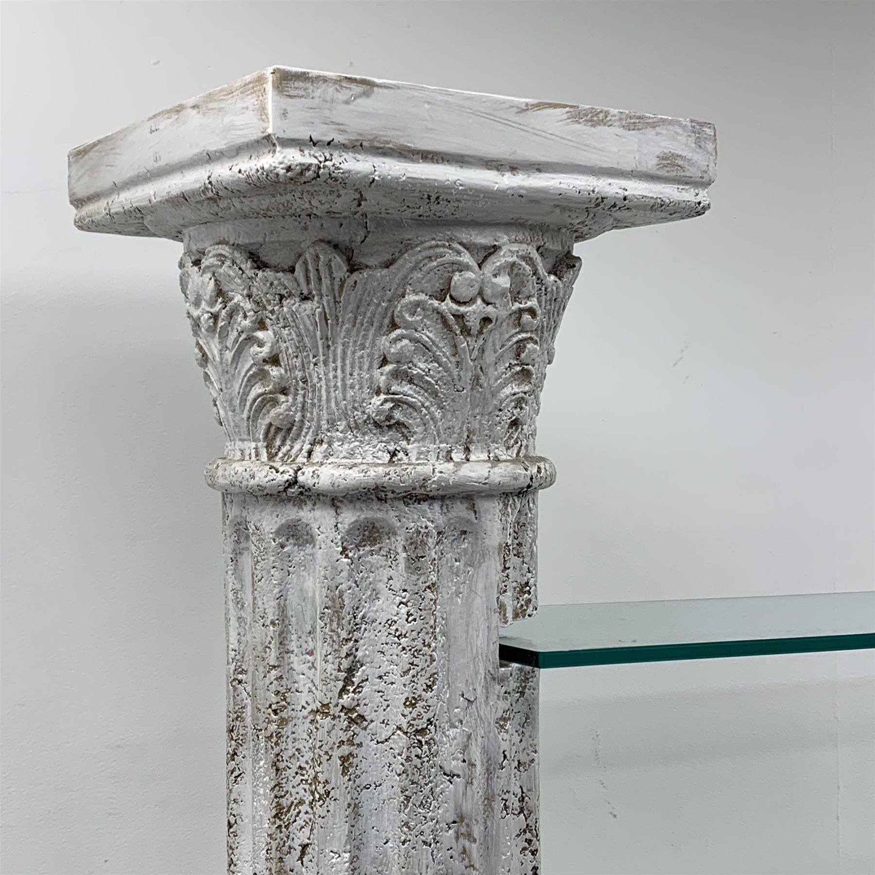 Architectural four shelf glass shelving unit supported by two Corinthian columns, W205cm, H179cm, D3 - Image 2 of 7