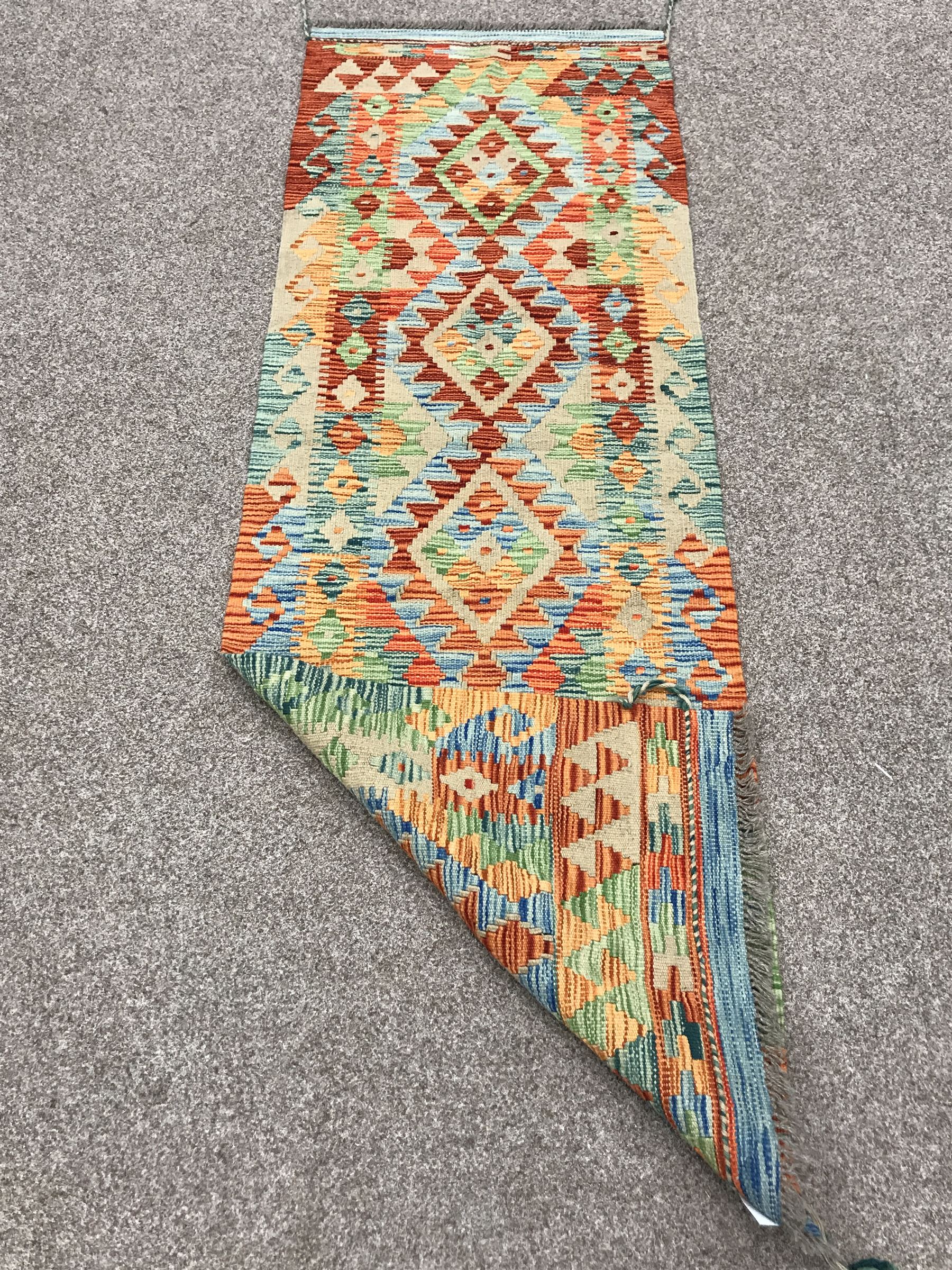 Choli Kilim multi coloured ground runner, geometric pattern - Image 4 of 4