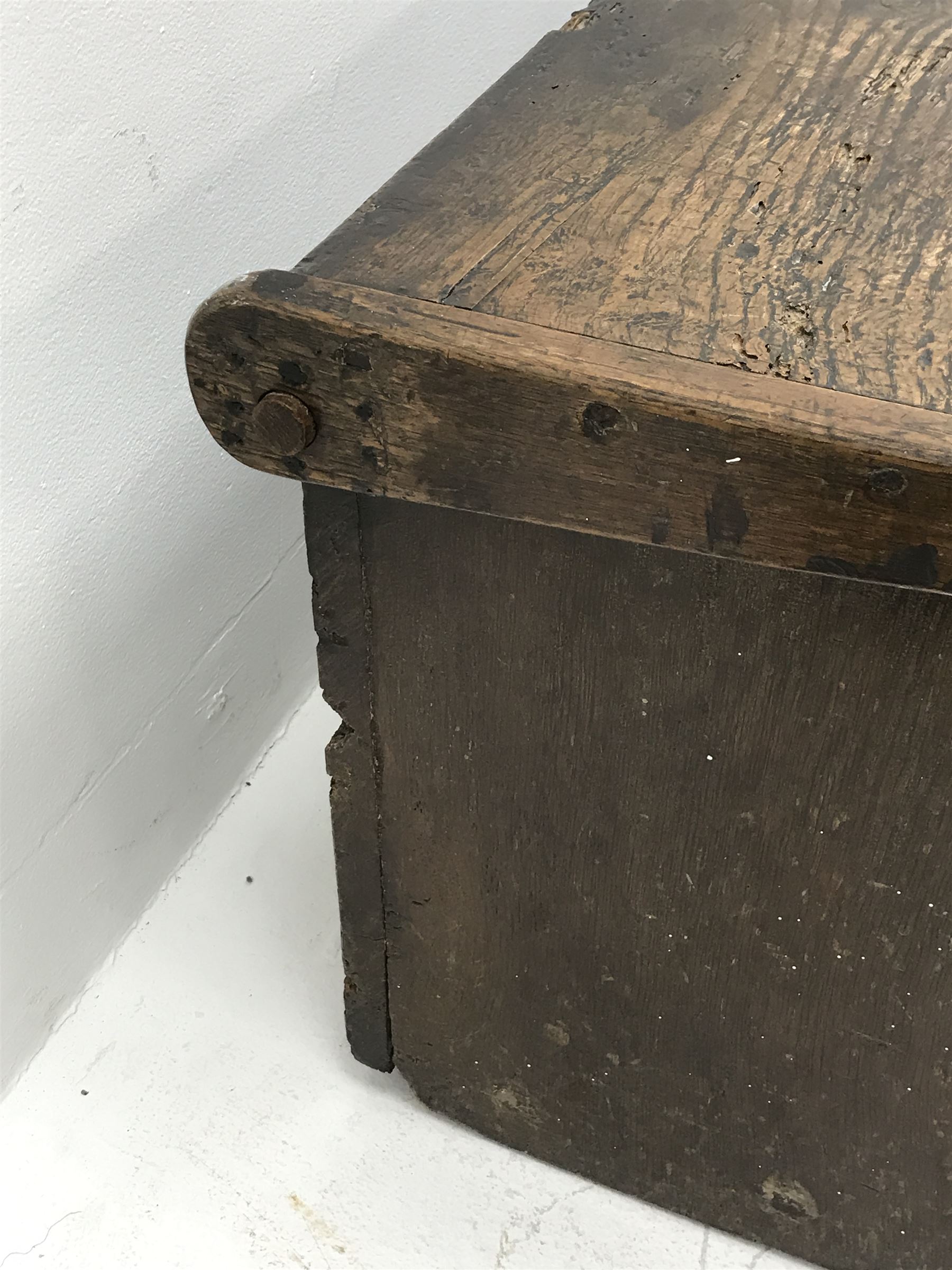 18th century oak six plank sword box, the frieze decorated with zig-zag pattern, hinged lid on woode - Image 9 of 11