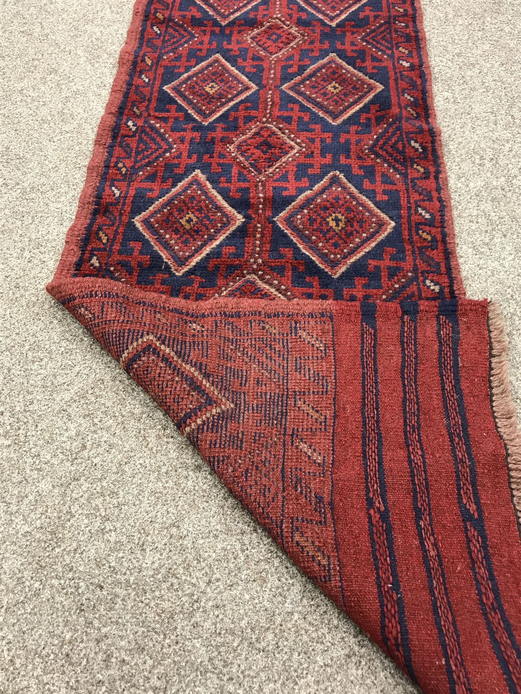 Meshwari red and blue ground runner, repeating border - Image 4 of 4