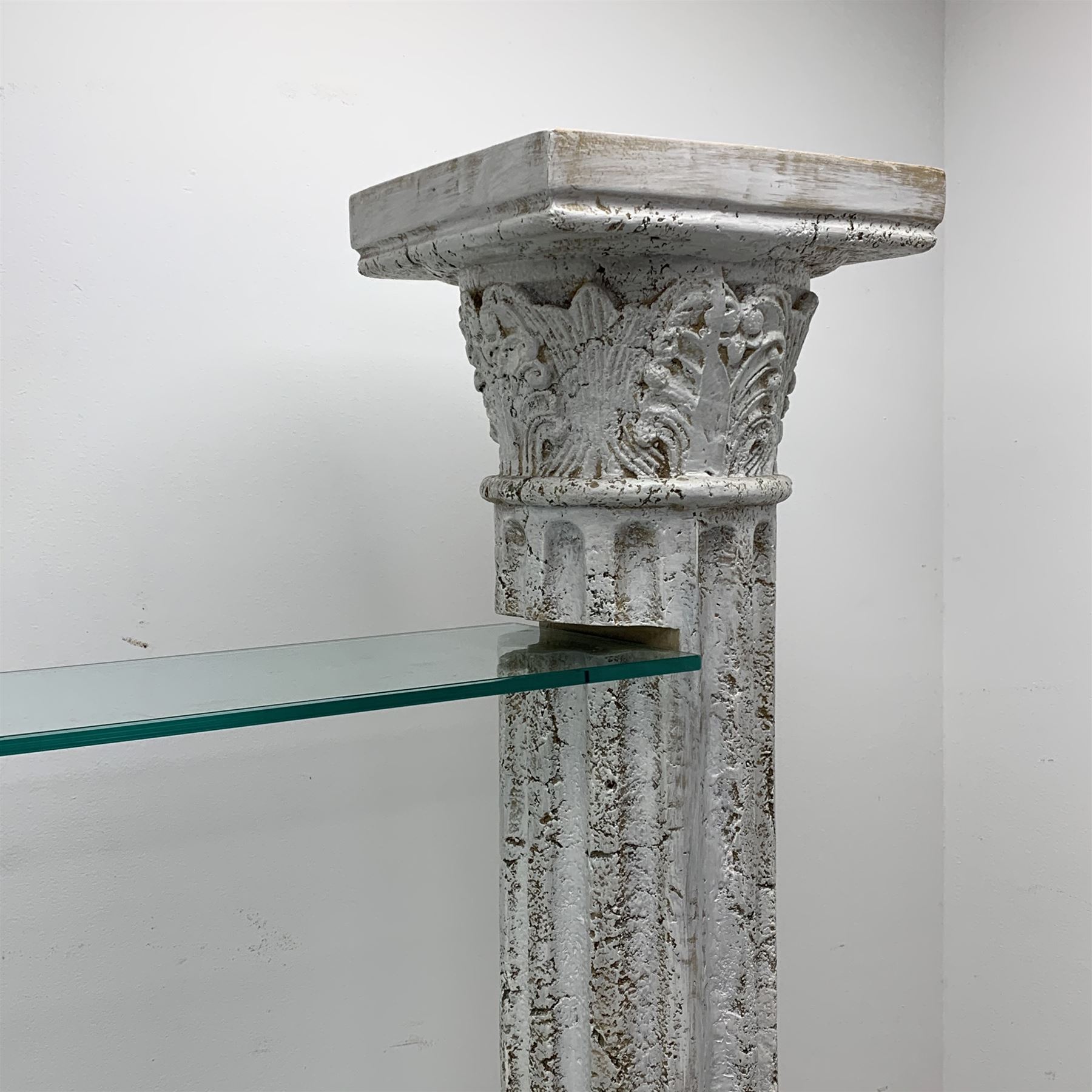 Architectural four shelf glass shelving unit supported by two Corinthian columns, W205cm, H179cm, D3 - Image 7 of 7