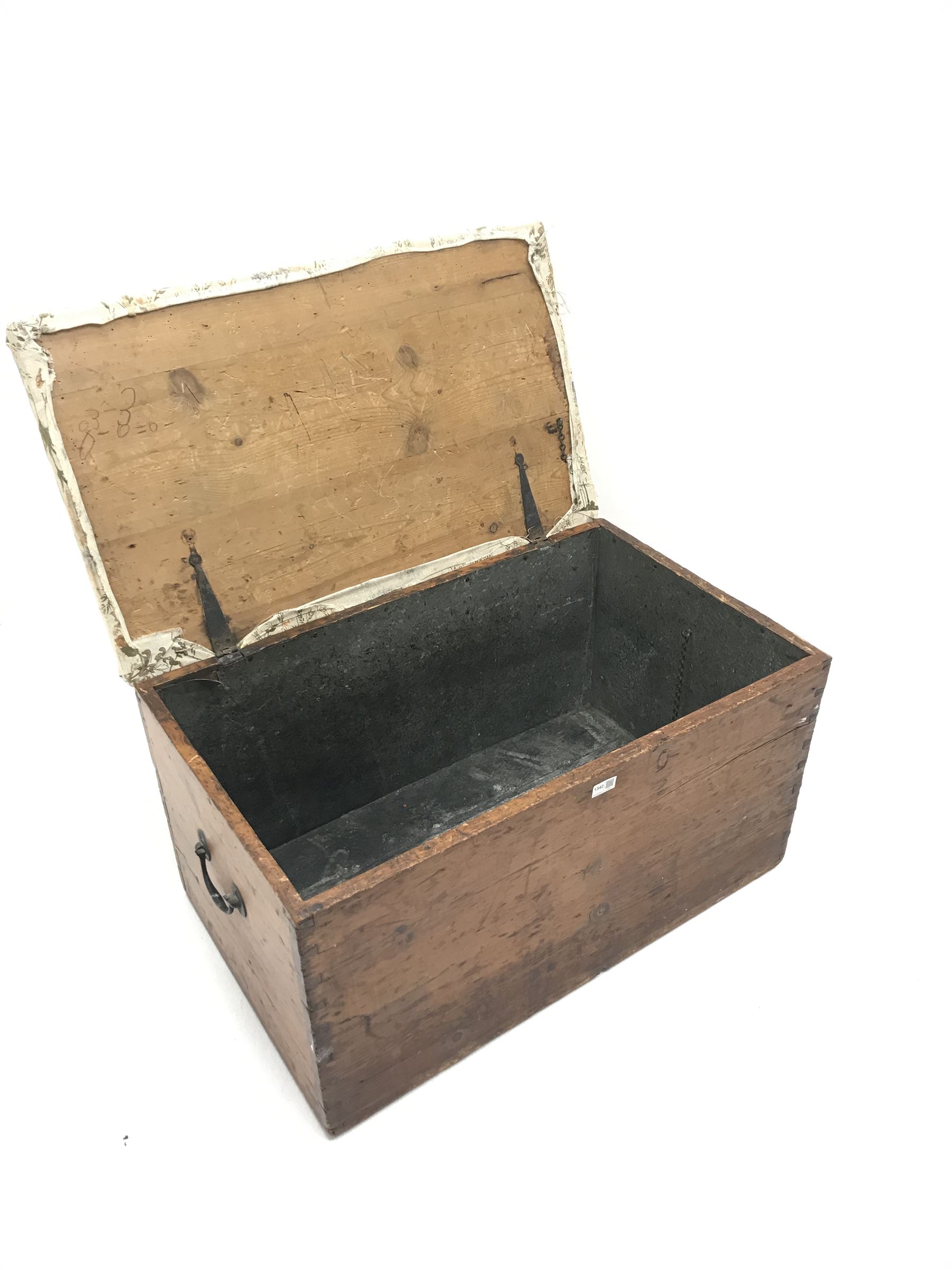 19th century pine blanket box - Image 3 of 3