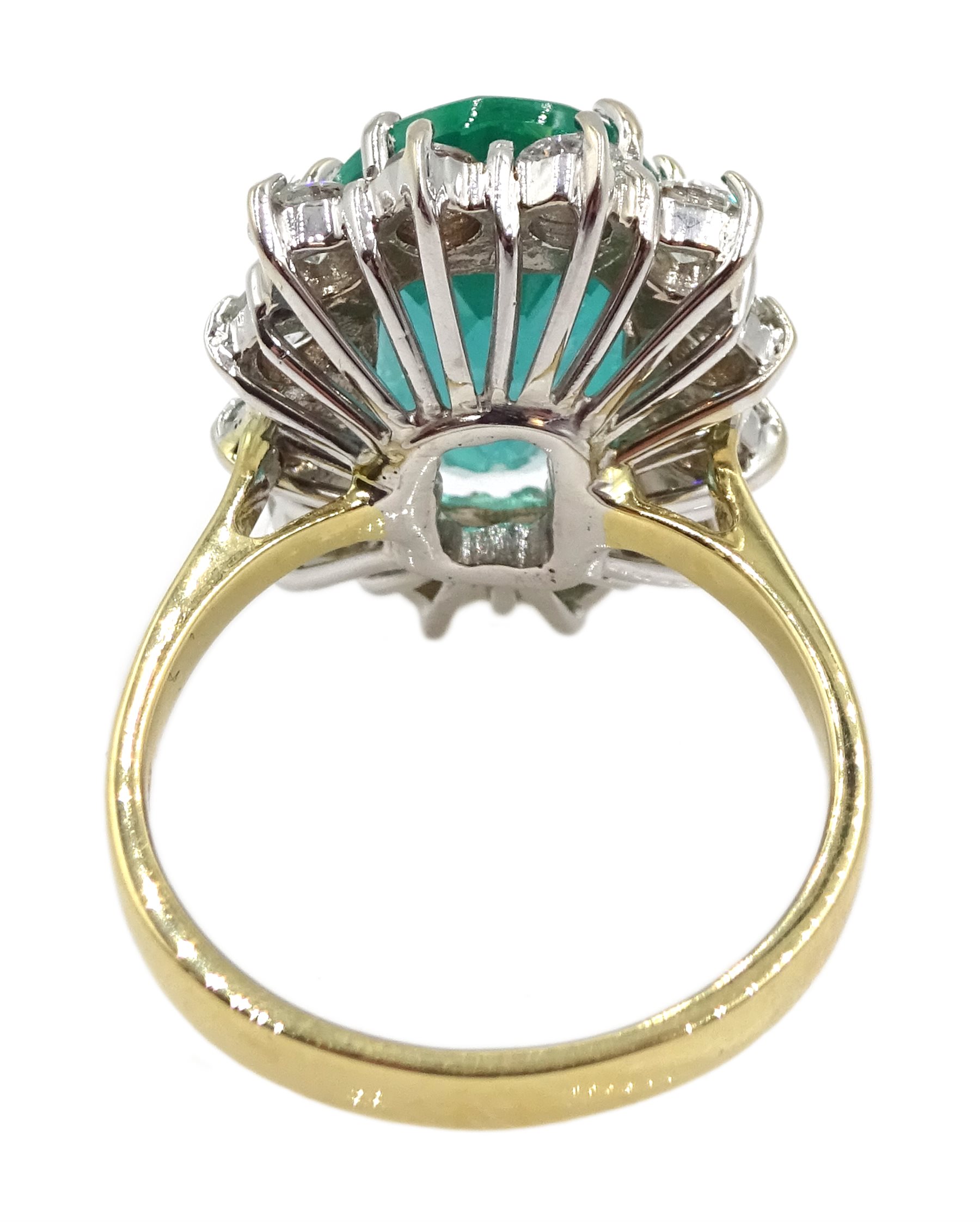 18ct gold oval Zambian emerald and round brilliant cut diamond cluster ring - Image 6 of 16