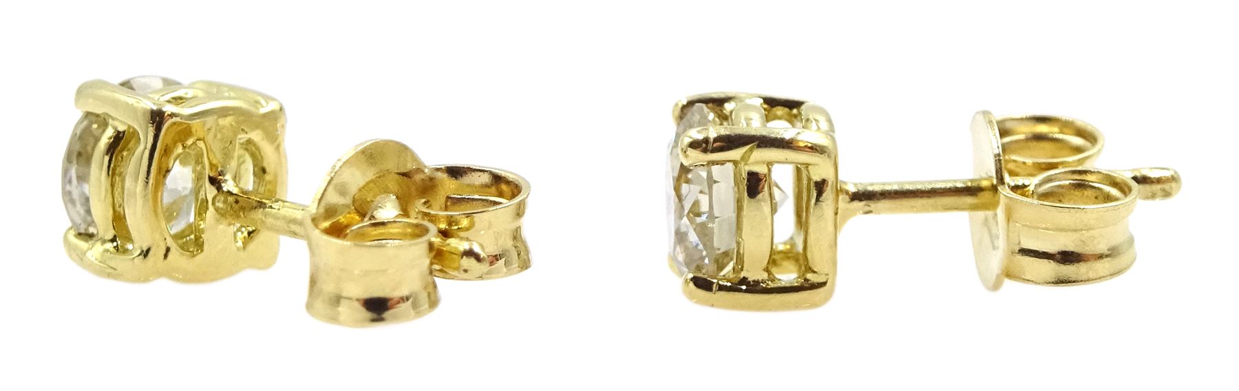 Pair of 18ct gold diamond stud earrings - Image 4 of 6