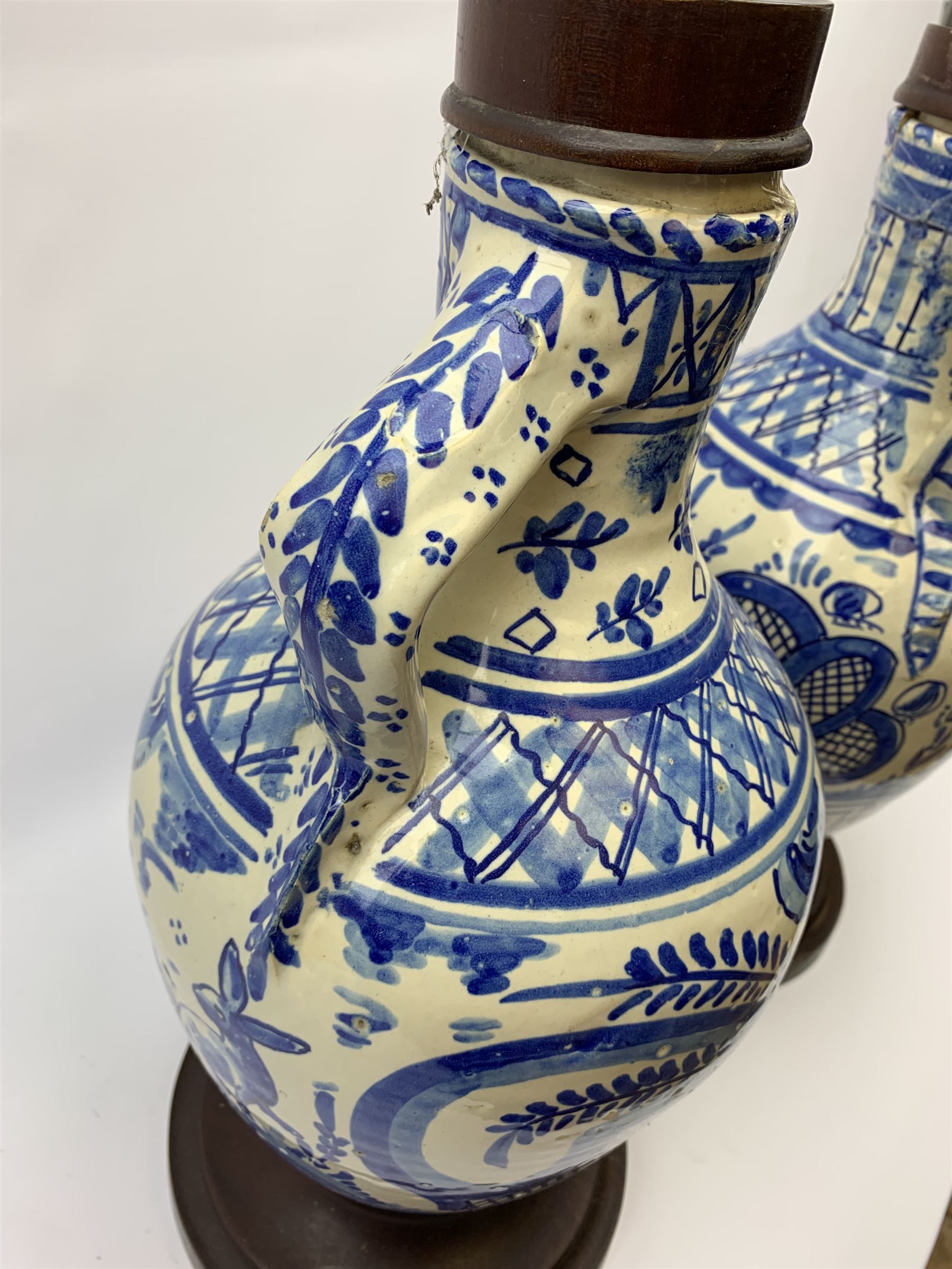 A pair of 20th century blue and white delft water jugs - Image 4 of 4