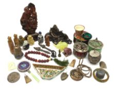 Chinese snuff bottles including glass and hardstone examples