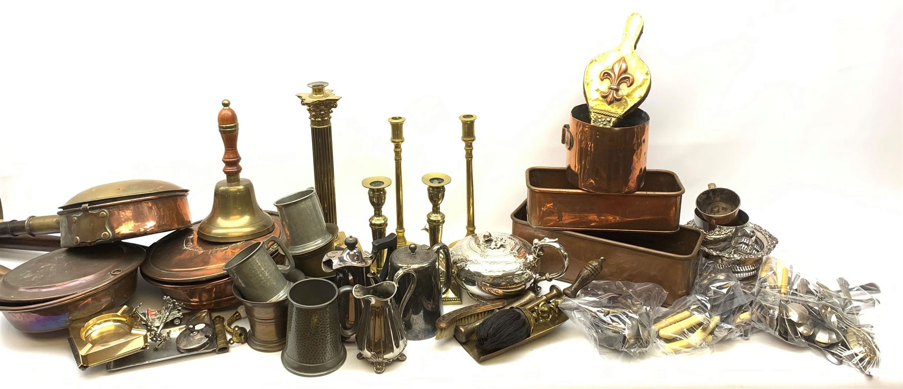 A group of assorted metalwares