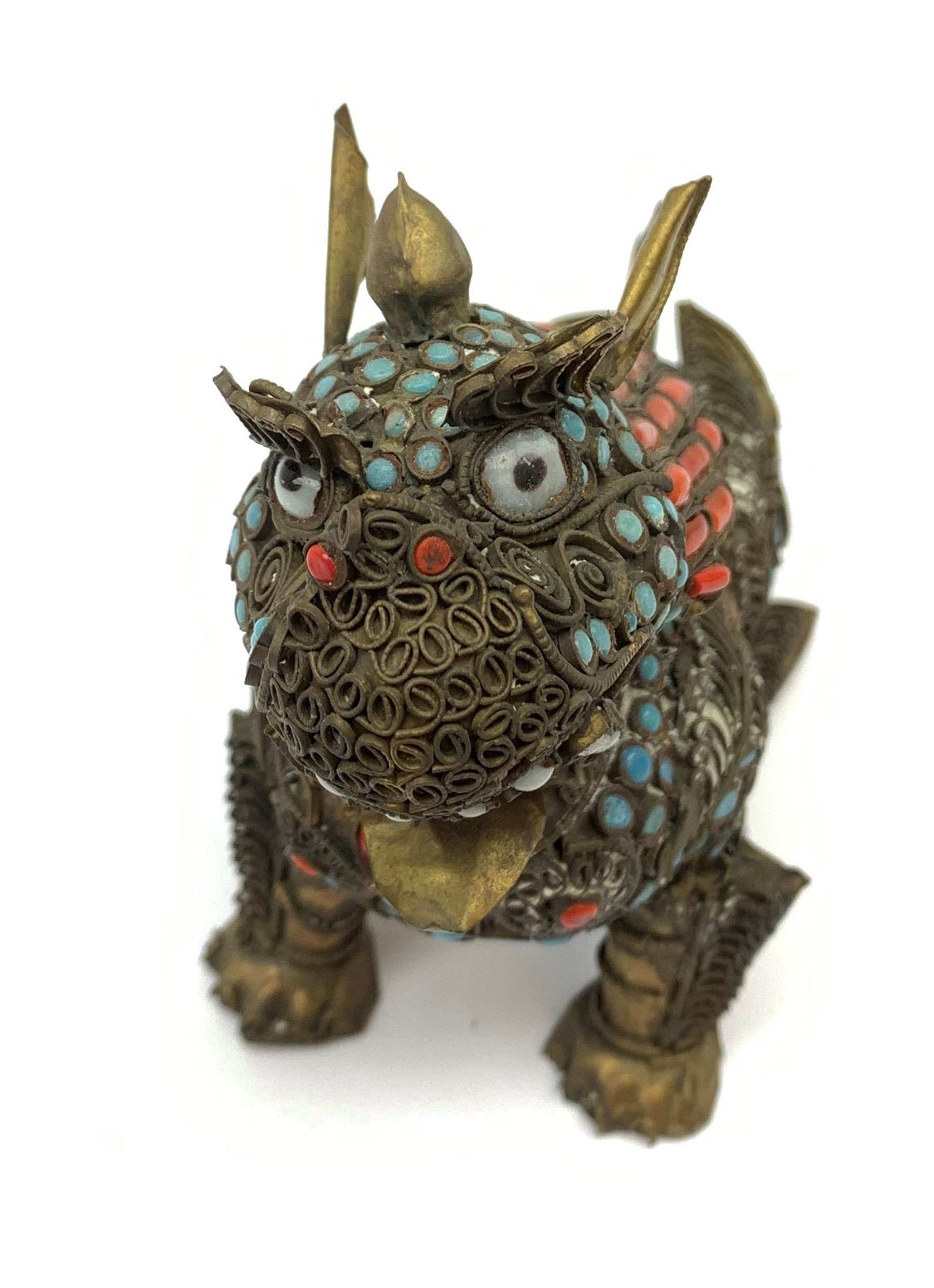 A 20th century Chinese filigree brass model of a Foo Dog - Image 6 of 6