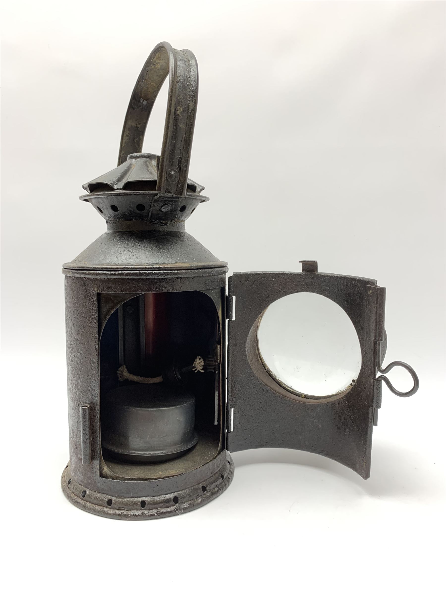 Railway type lantern, black painted finish, H35cm - Image 3 of 3