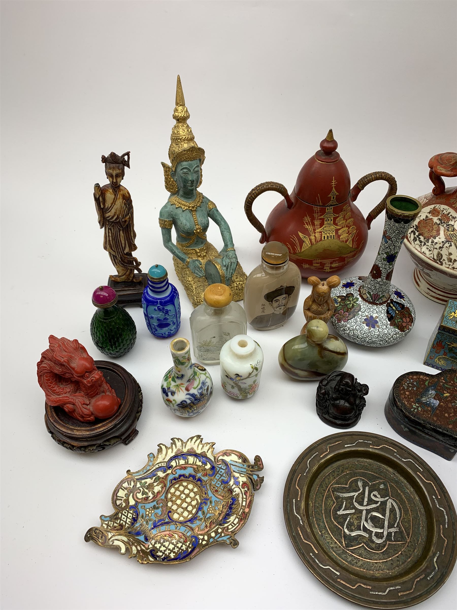 A group of assorted Eastern collectables - Image 2 of 4