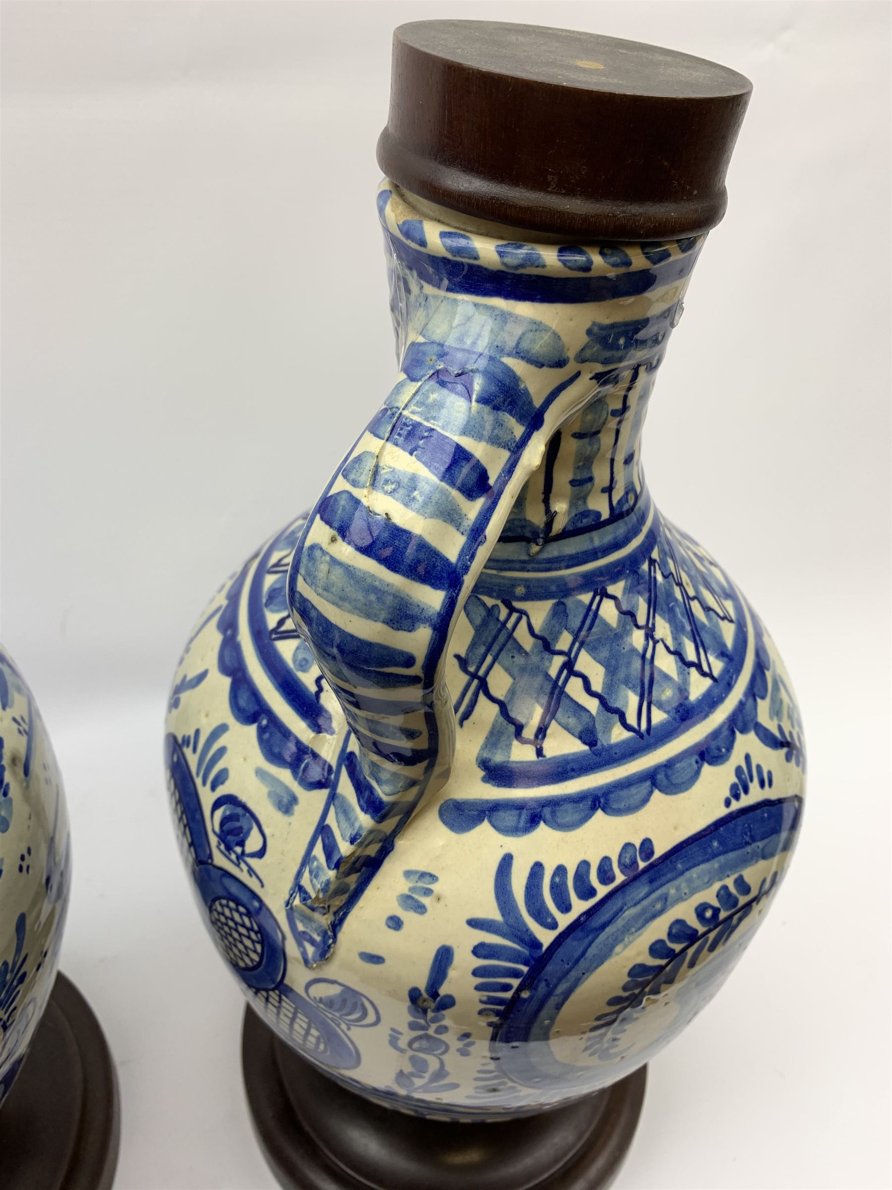 A pair of 20th century blue and white delft water jugs - Image 3 of 4