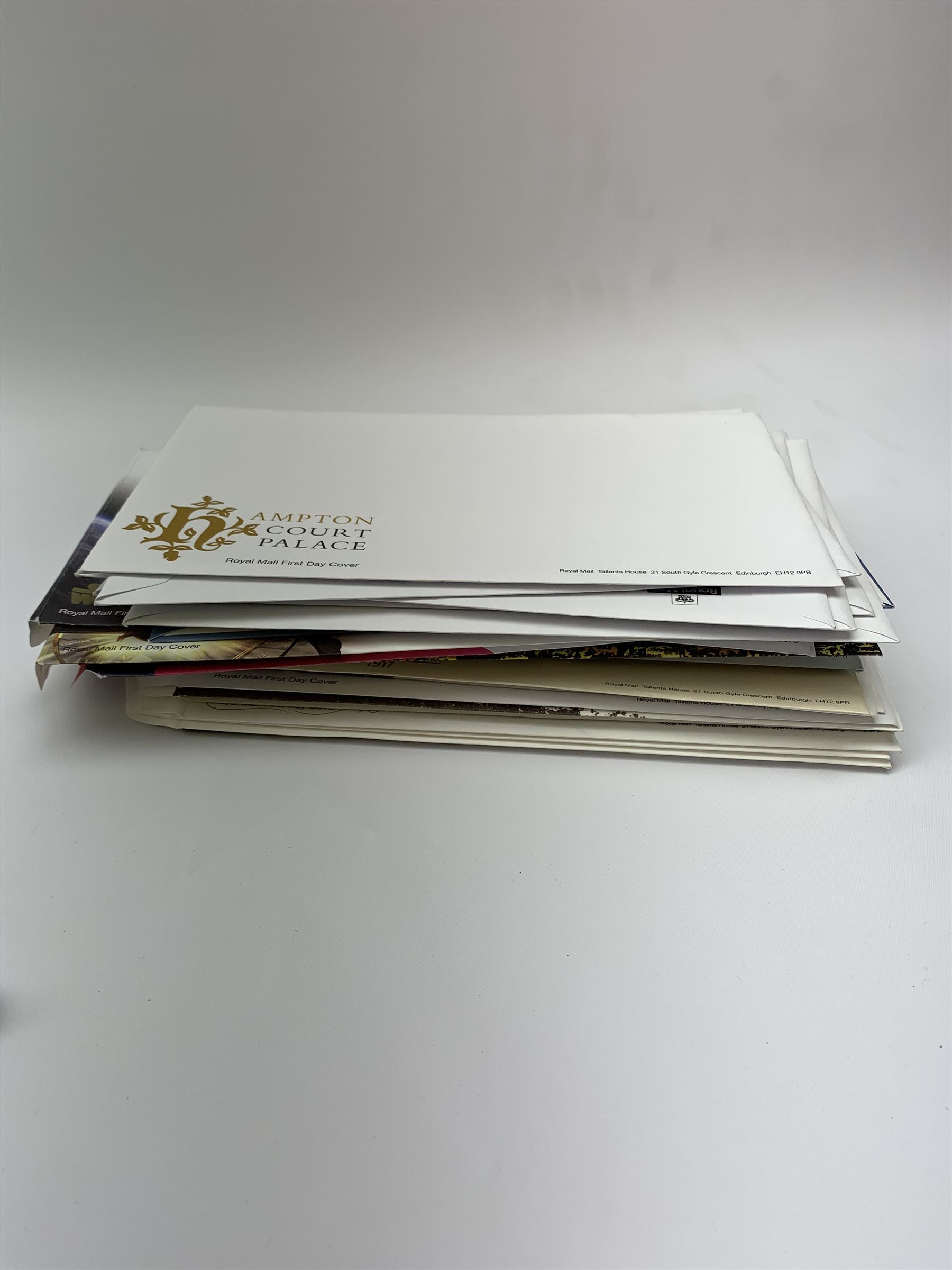 Queen Elizabeth II Presentation packs - Image 2 of 2