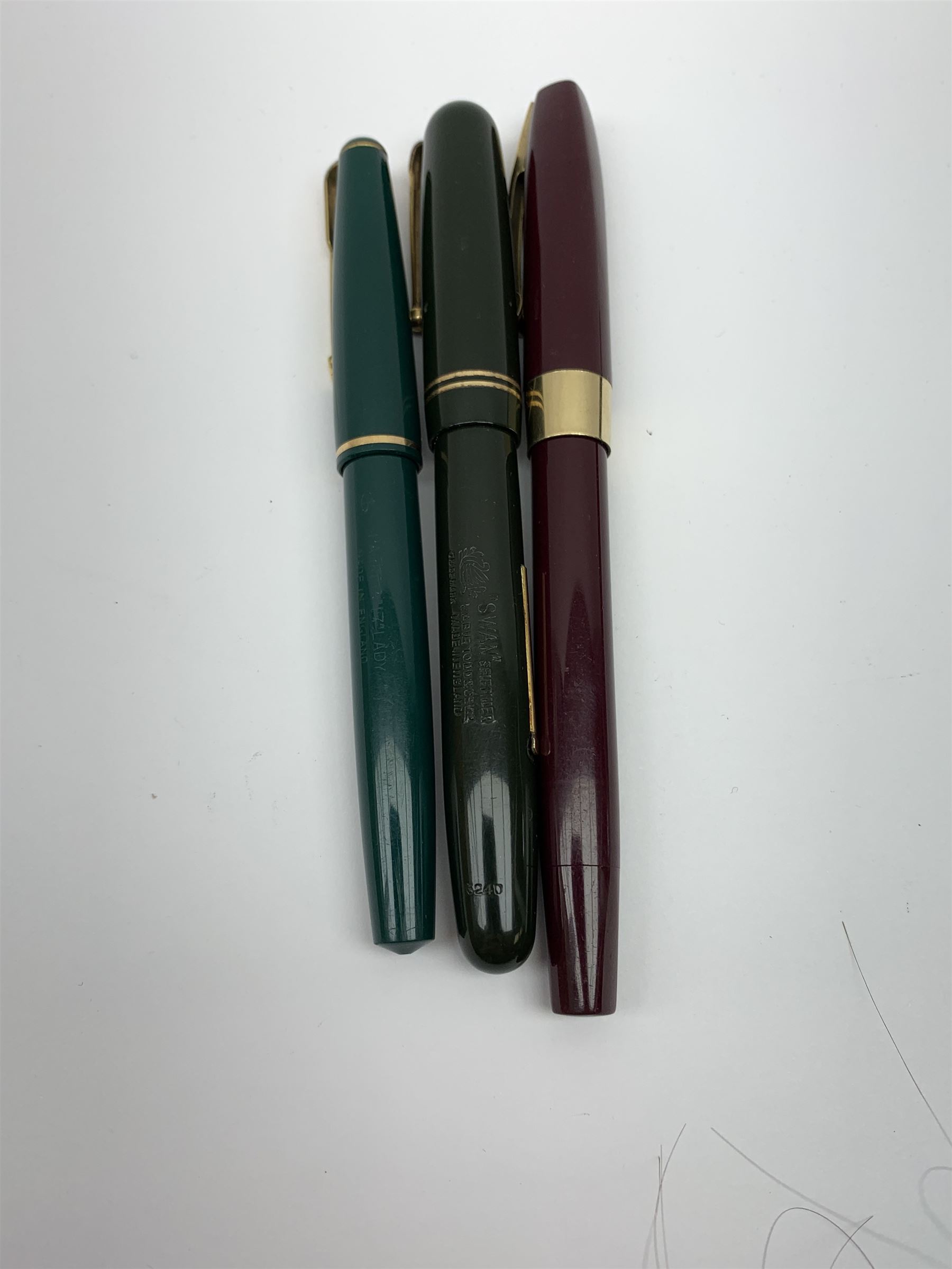 A Swab Mabie Todd & Co Ltd self filler fountain pen - Image 2 of 3