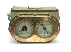 Combined relative wind speed and wind direction indicator