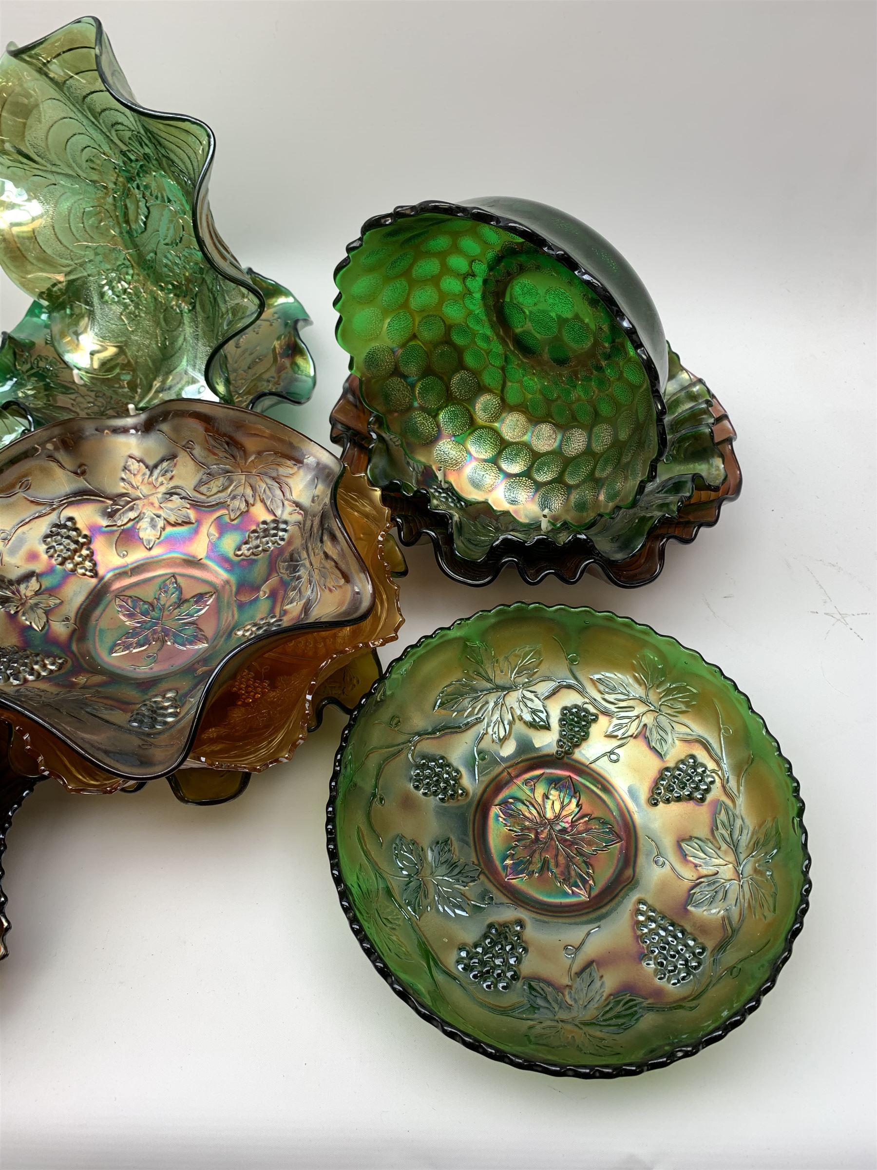 A collection of Carnival glass - Image 4 of 4