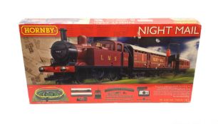 Hornby '00' gauge - electric Mail Train set with 0-6-0 tank locomotive No.7414