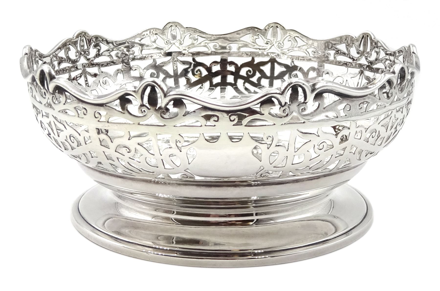 Edwardian silver raised bowl with pierced decoration by William Aitken